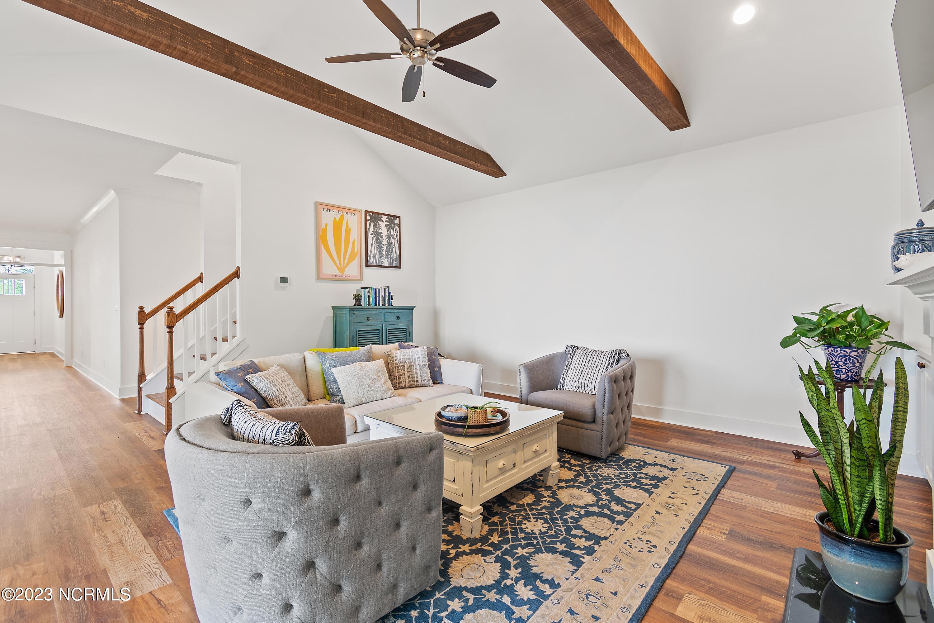 484 Crown Pointe Drive