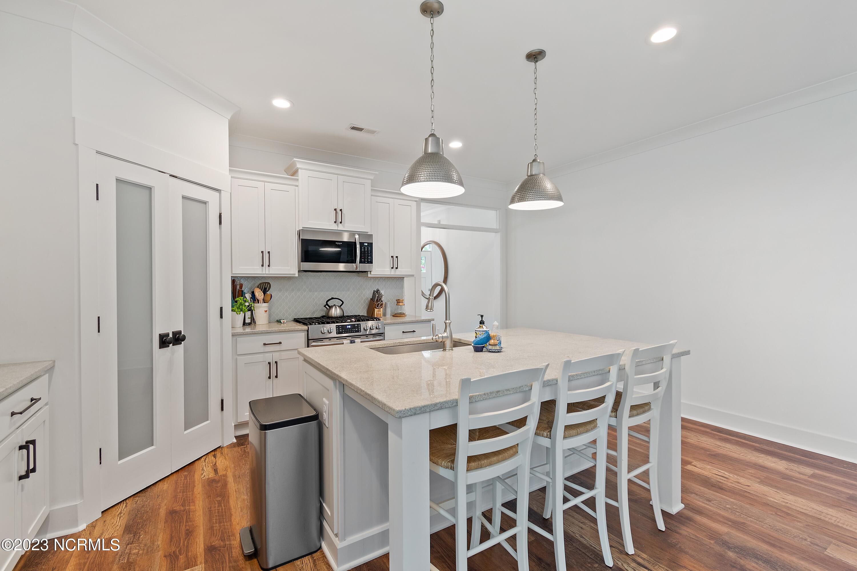 484 Crown Pointe Drive