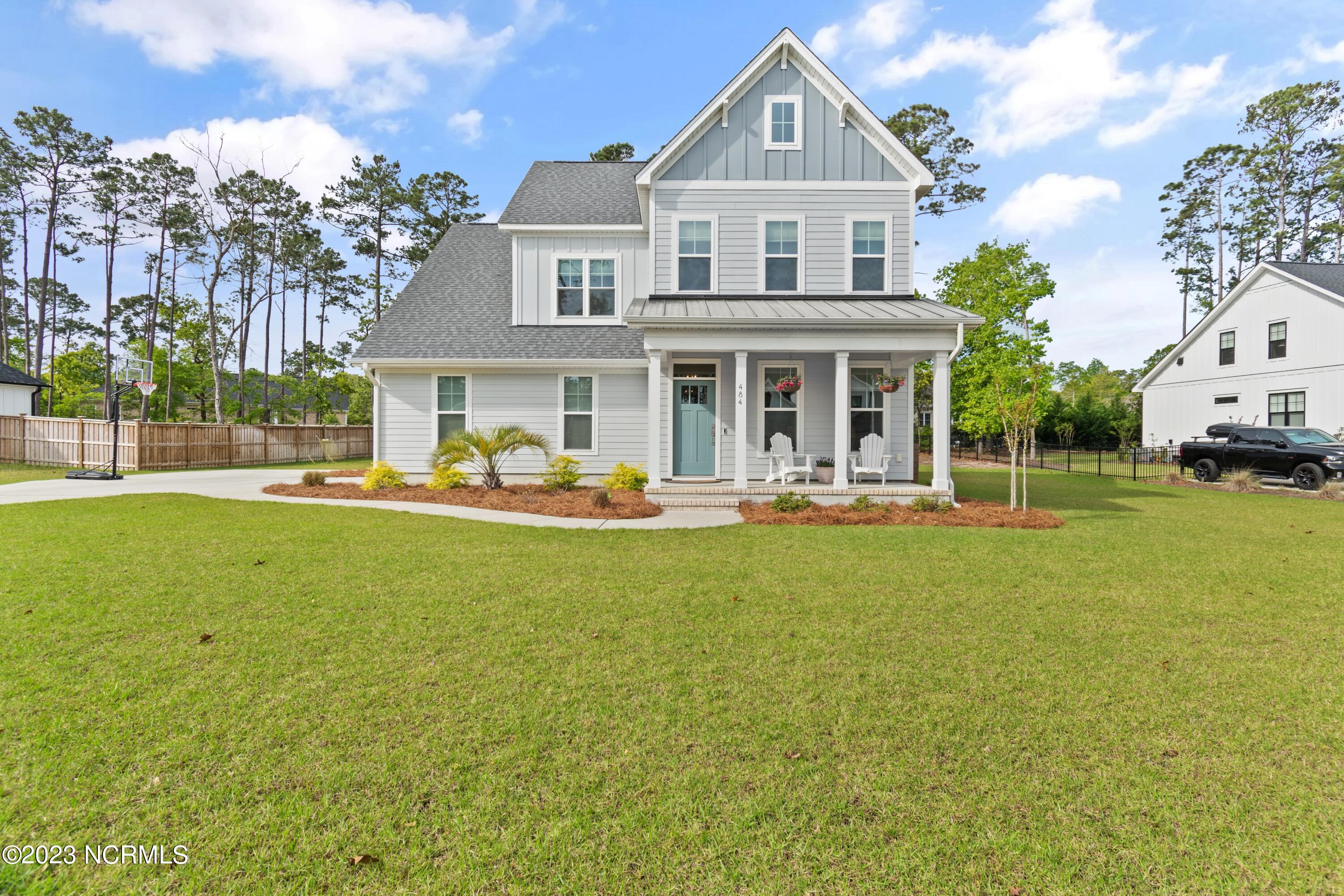 484 Crown Pointe Drive