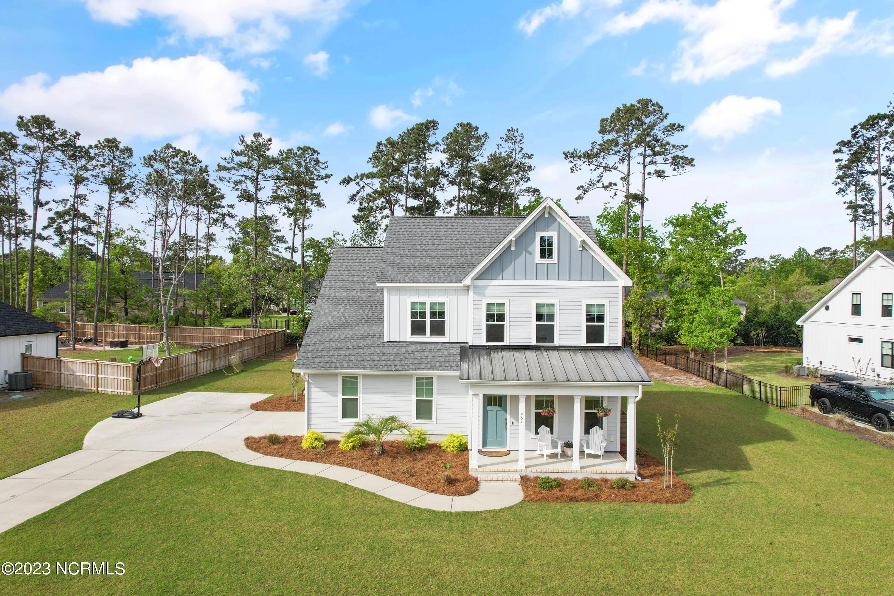 484 Crown Pointe Drive