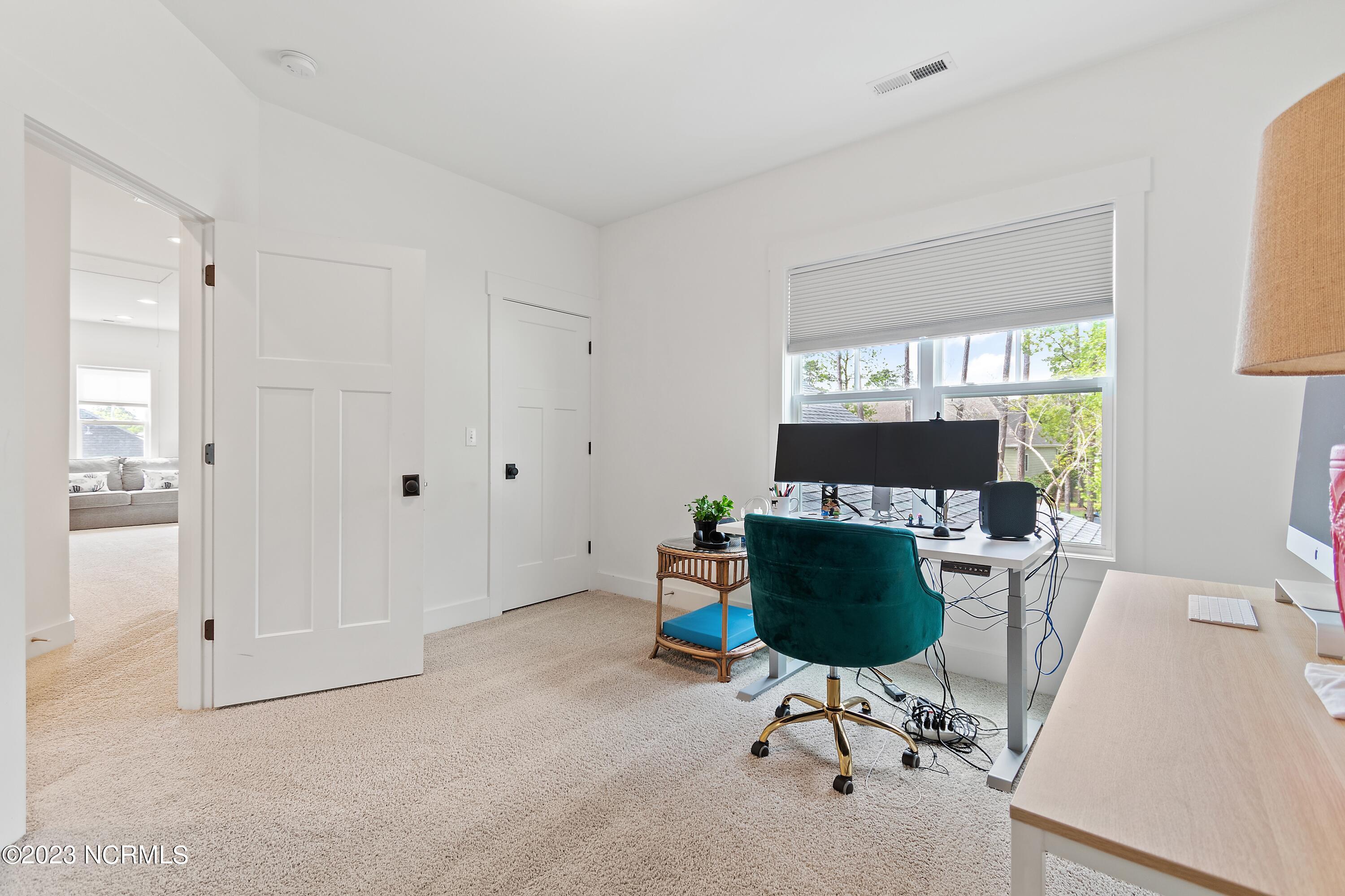 484 Crown Pointe Drive