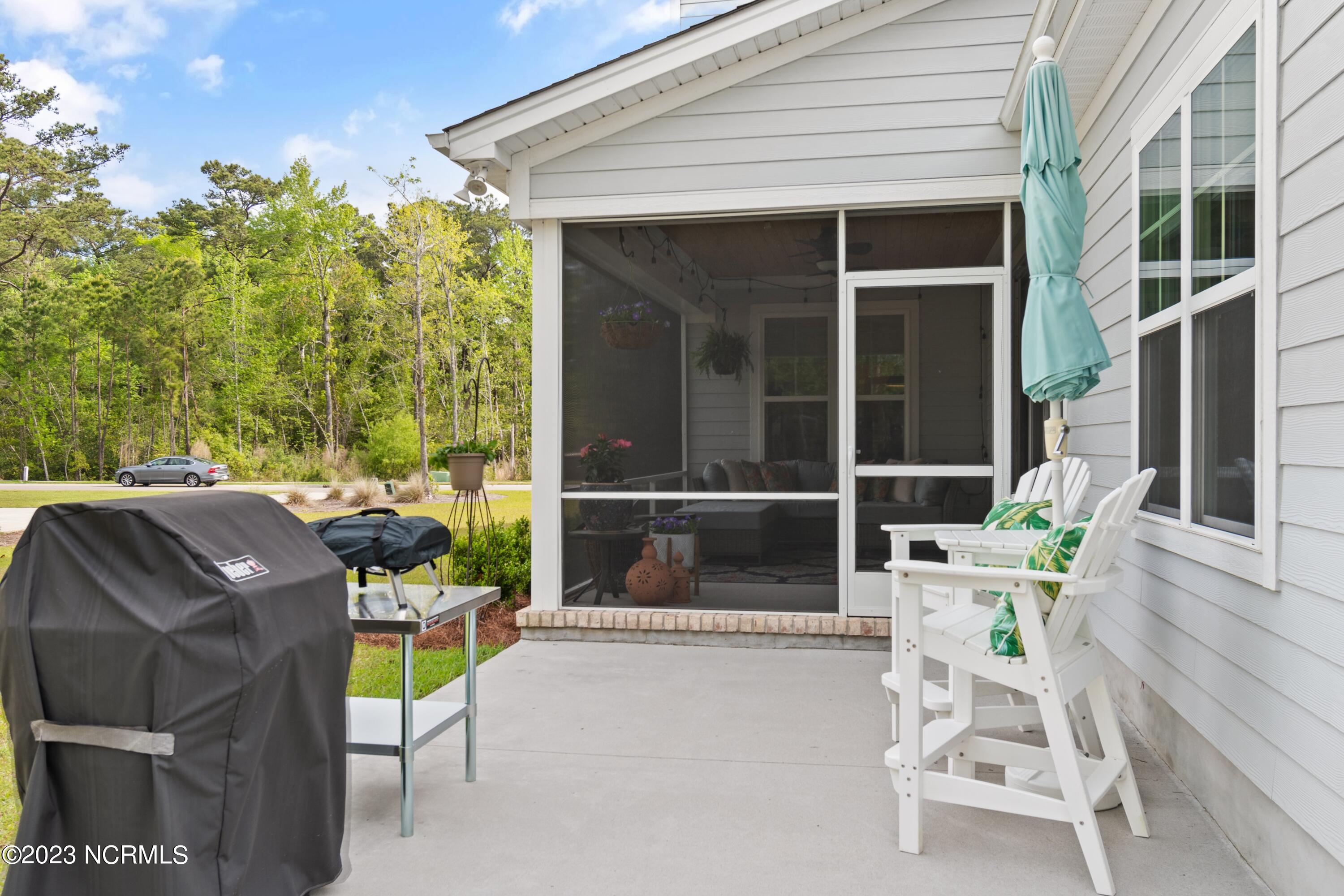 484 Crown Pointe Drive