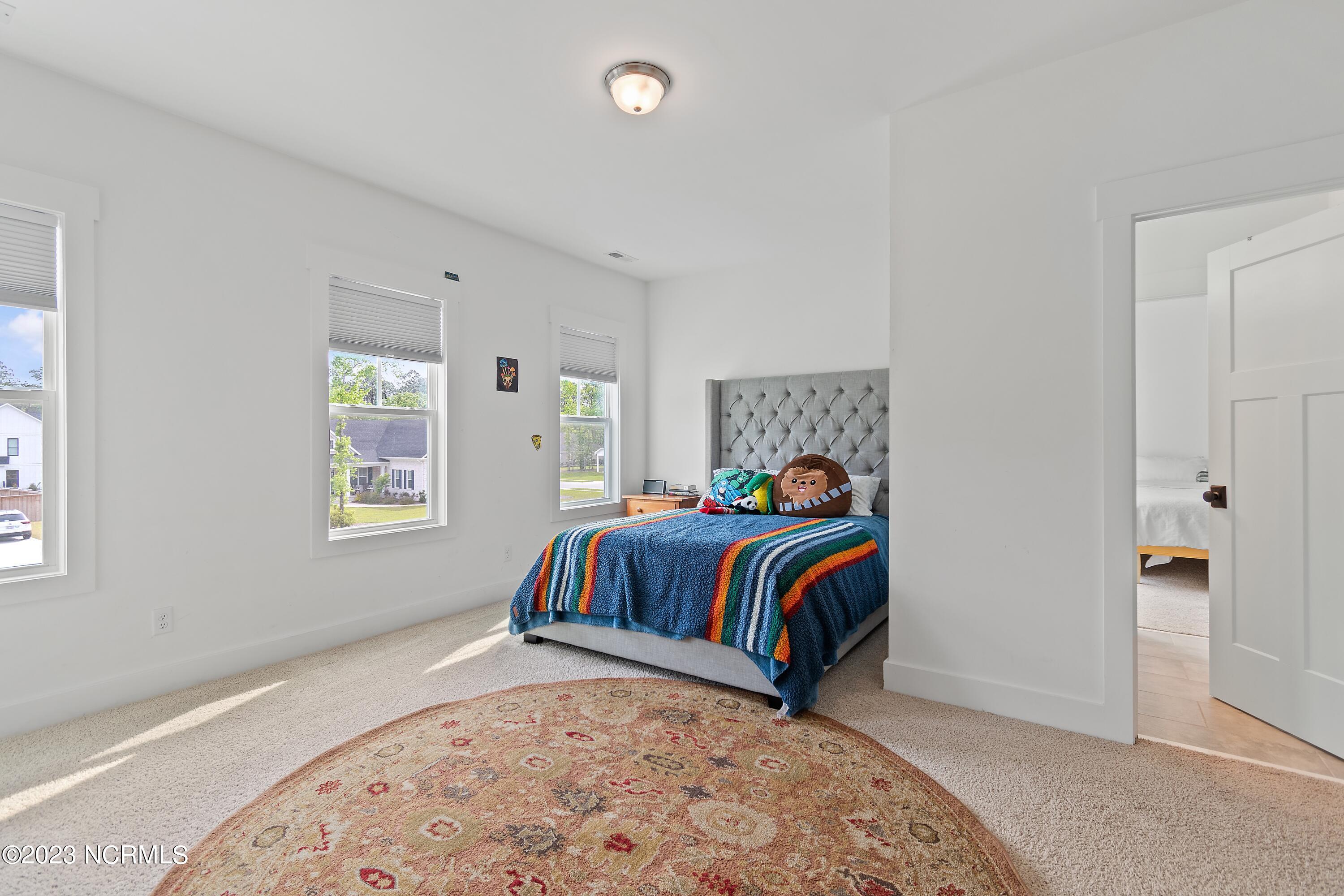 484 Crown Pointe Drive