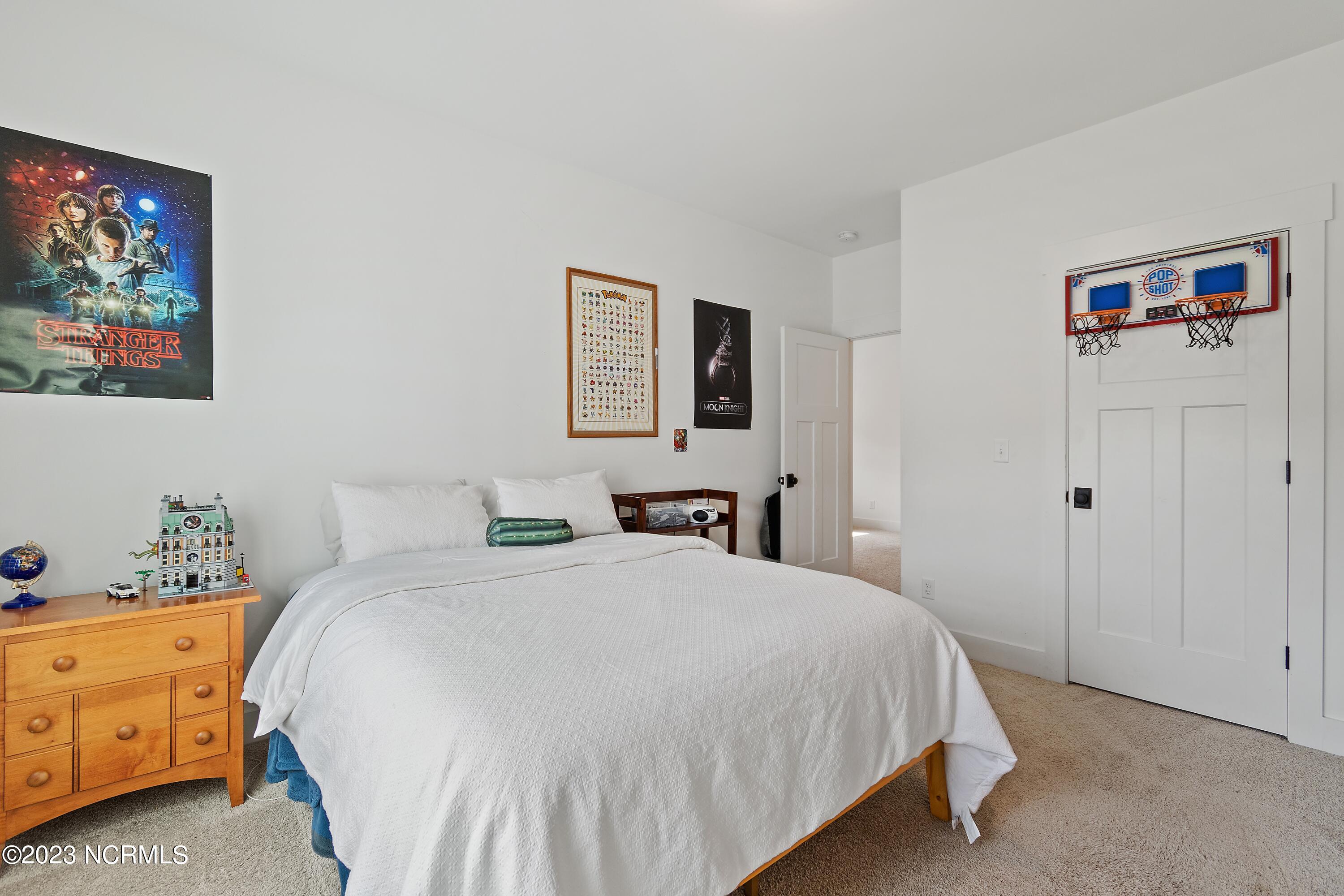 484 Crown Pointe Drive