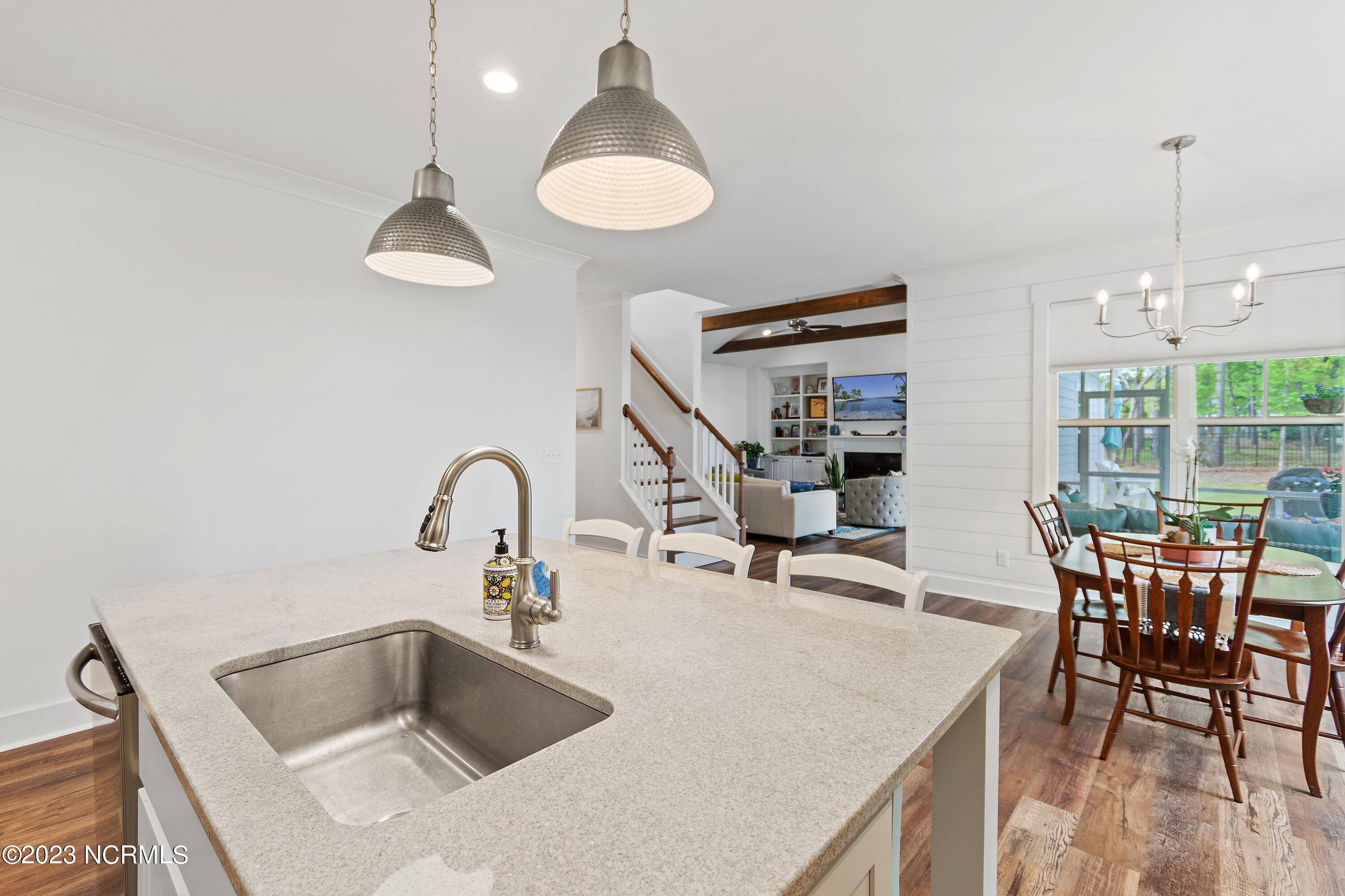 484 Crown Pointe Drive