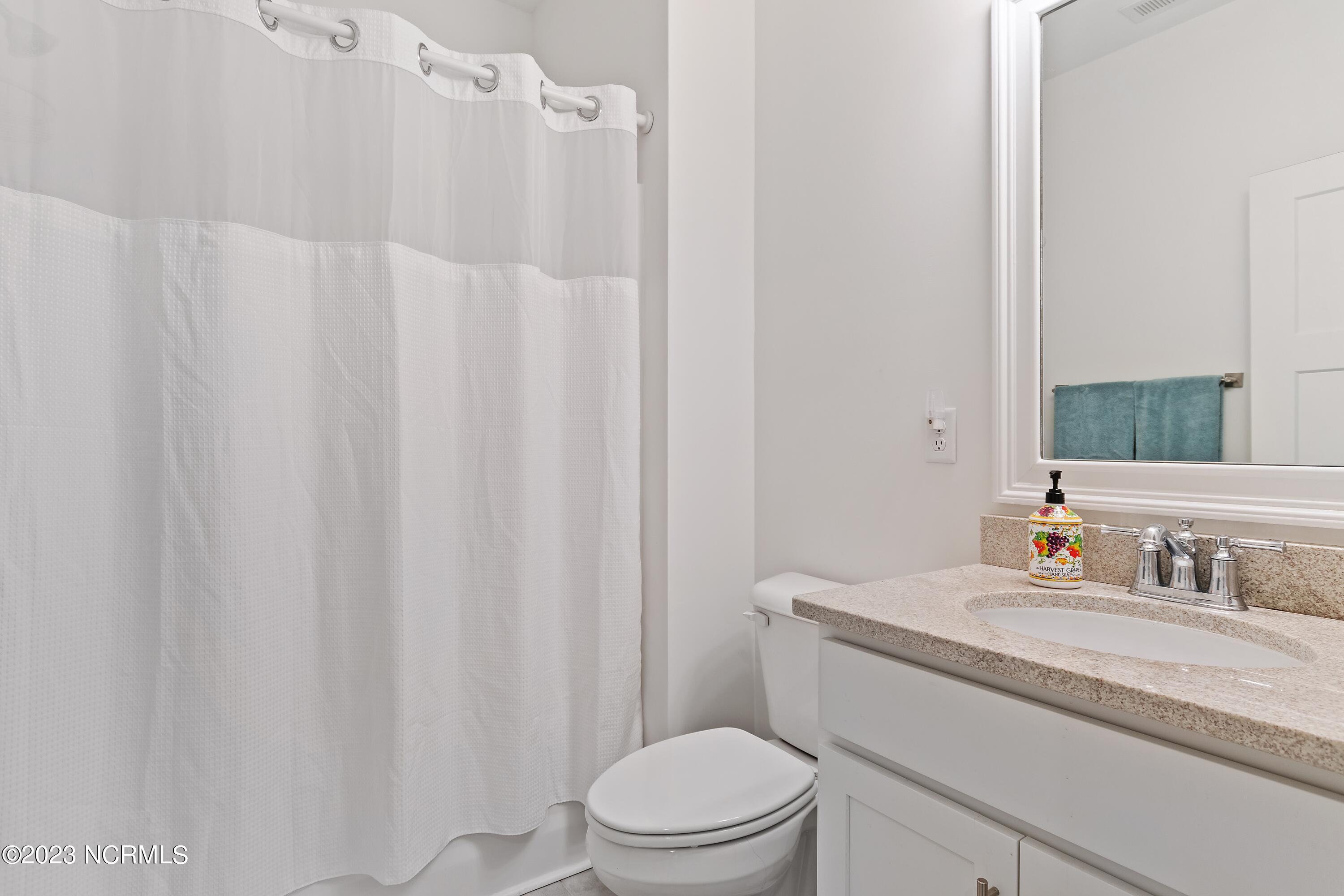 484 Crown Pointe Drive