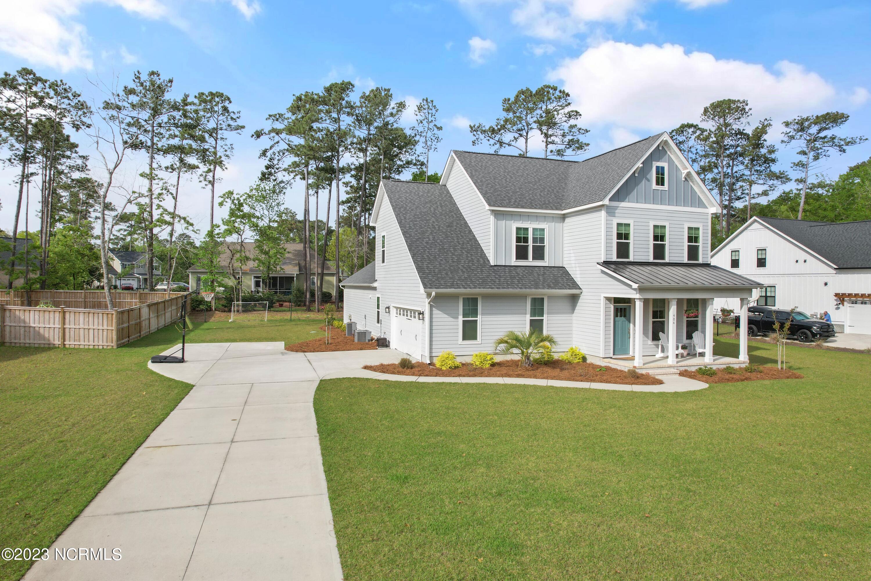 484 Crown Pointe Drive