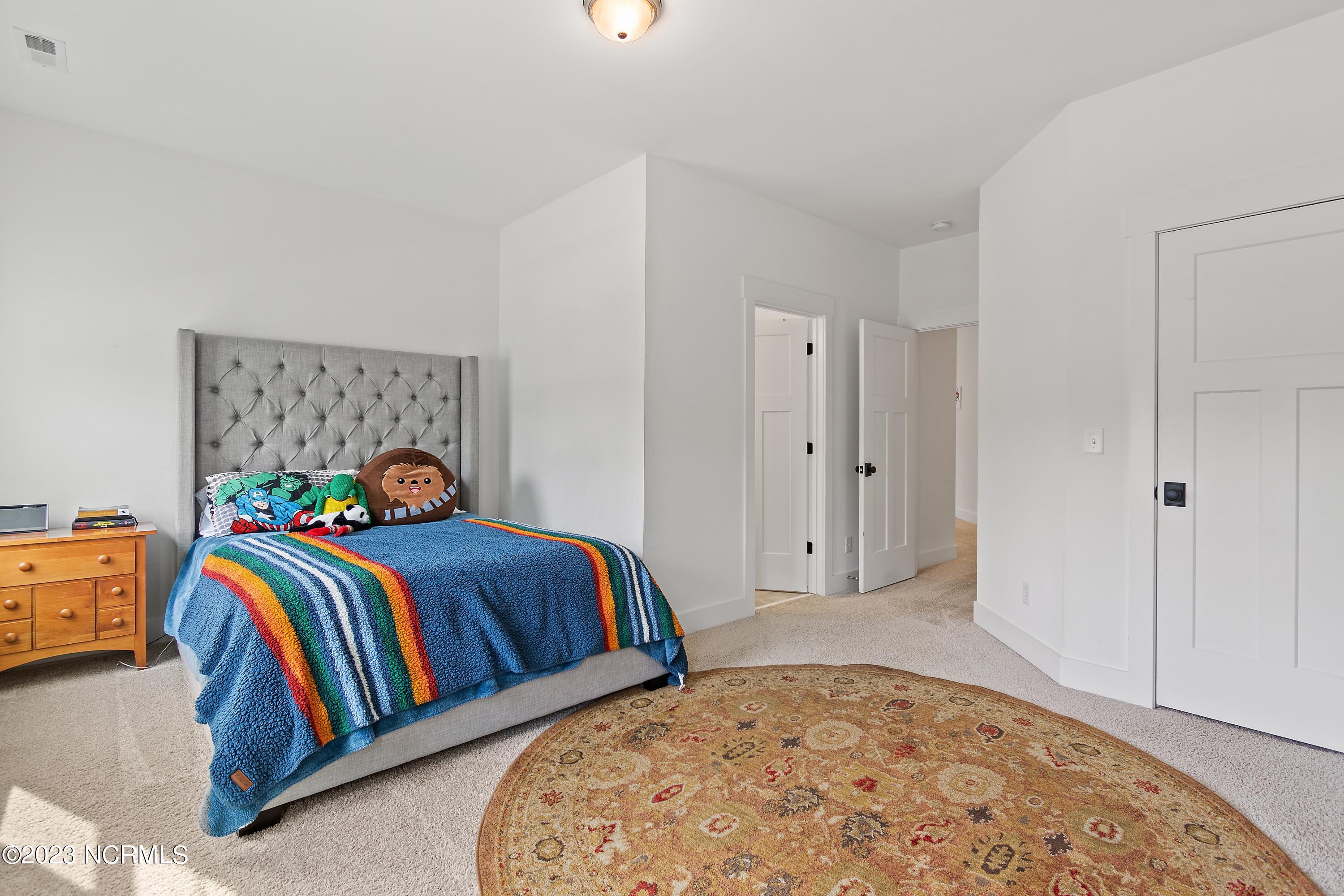 484 Crown Pointe Drive