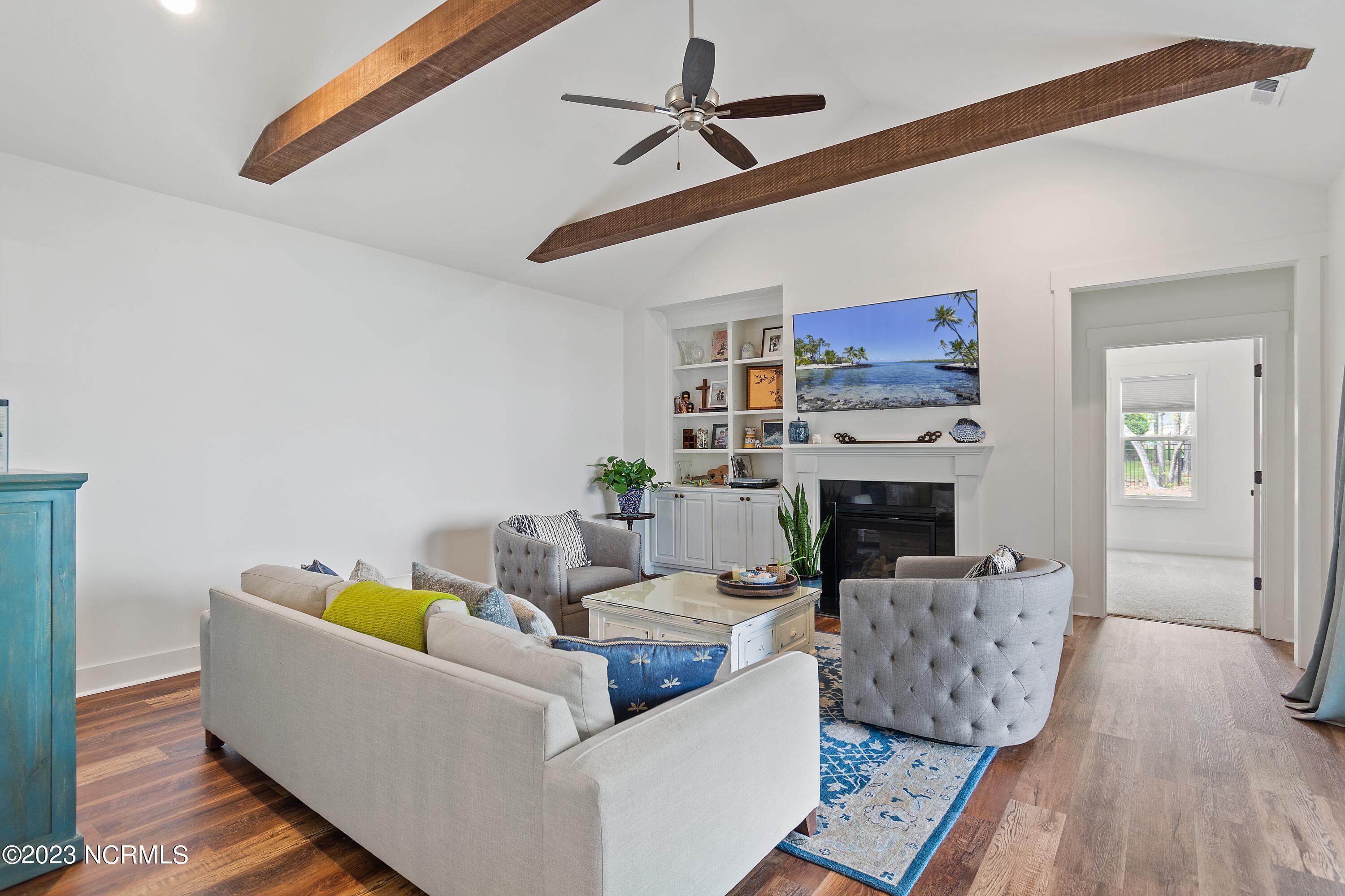 484 Crown Pointe Drive