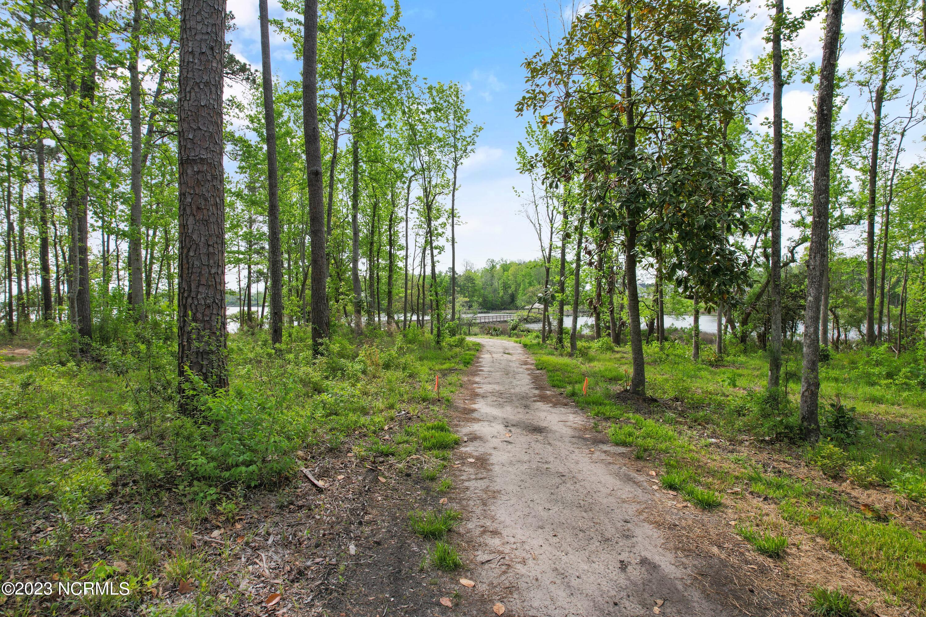 484 Crown Pointe Drive