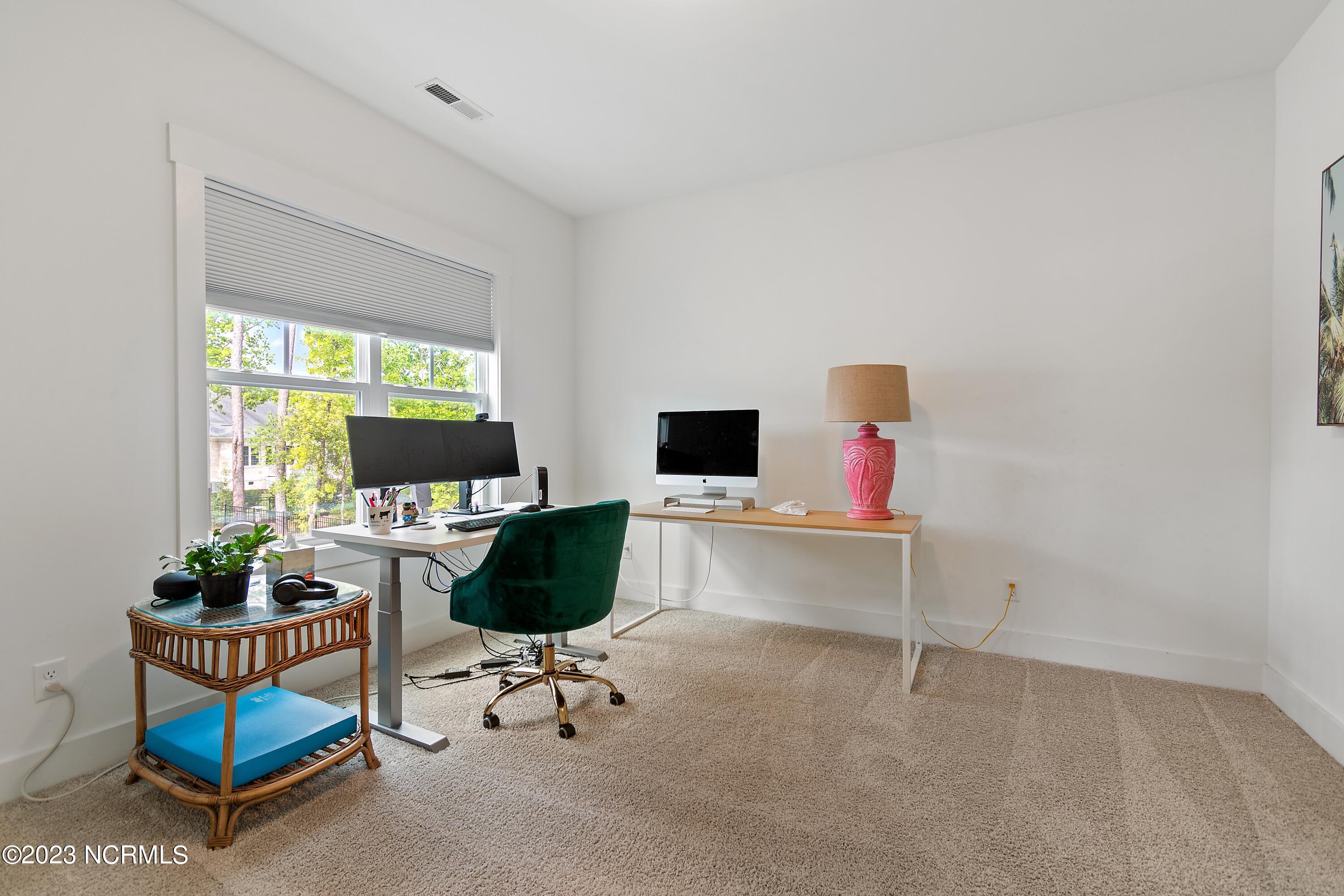 484 Crown Pointe Drive