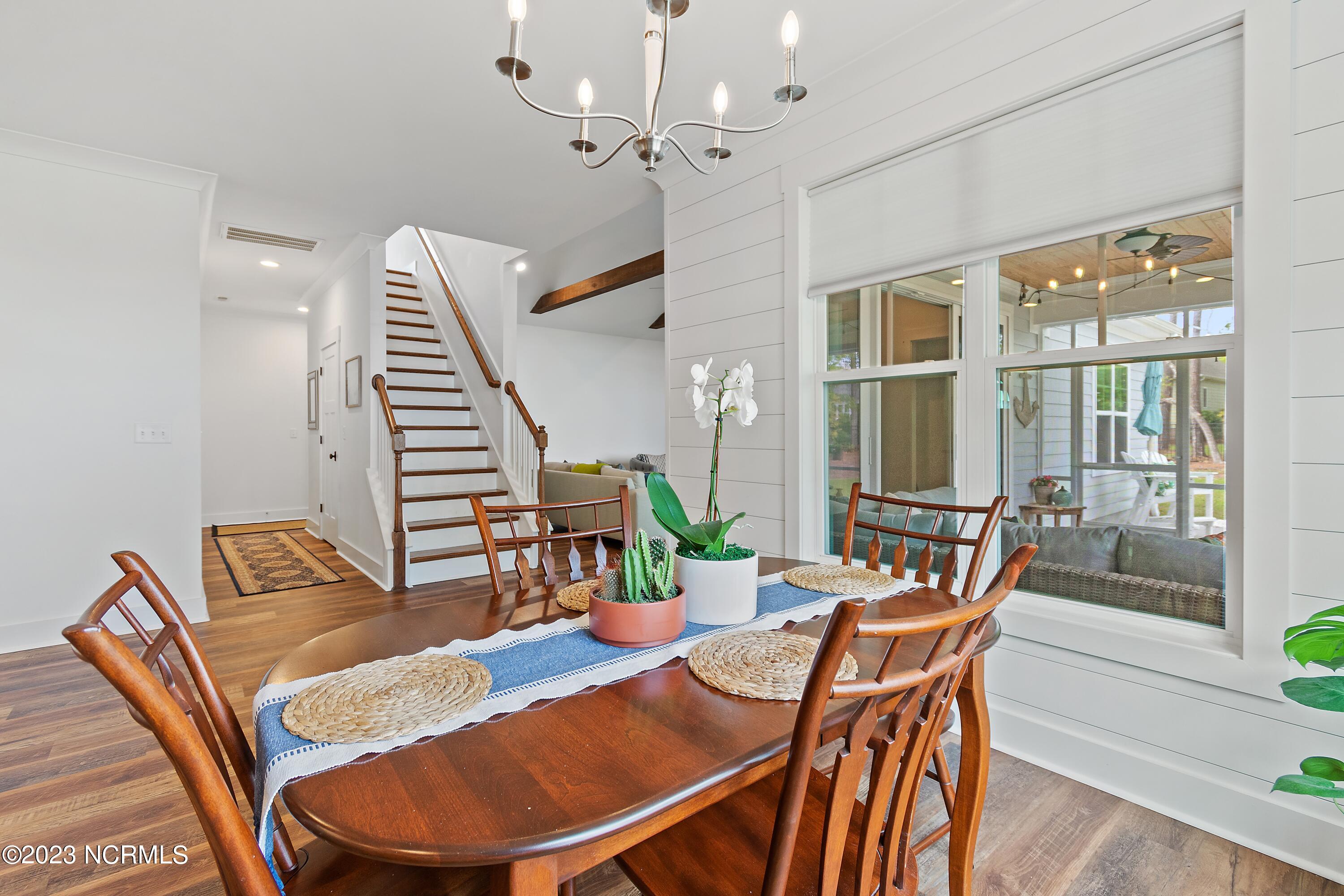 484 Crown Pointe Drive