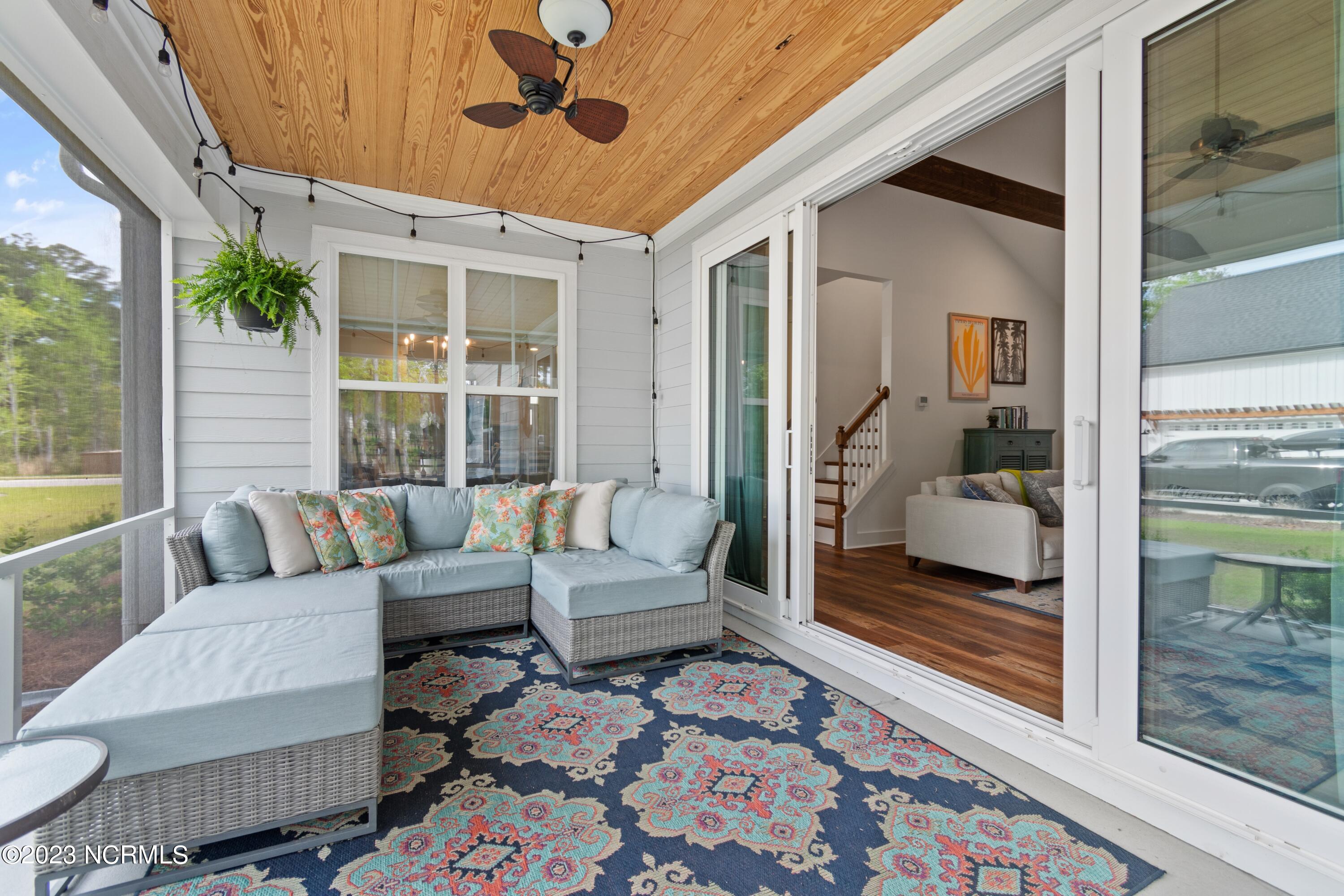 484 Crown Pointe Drive