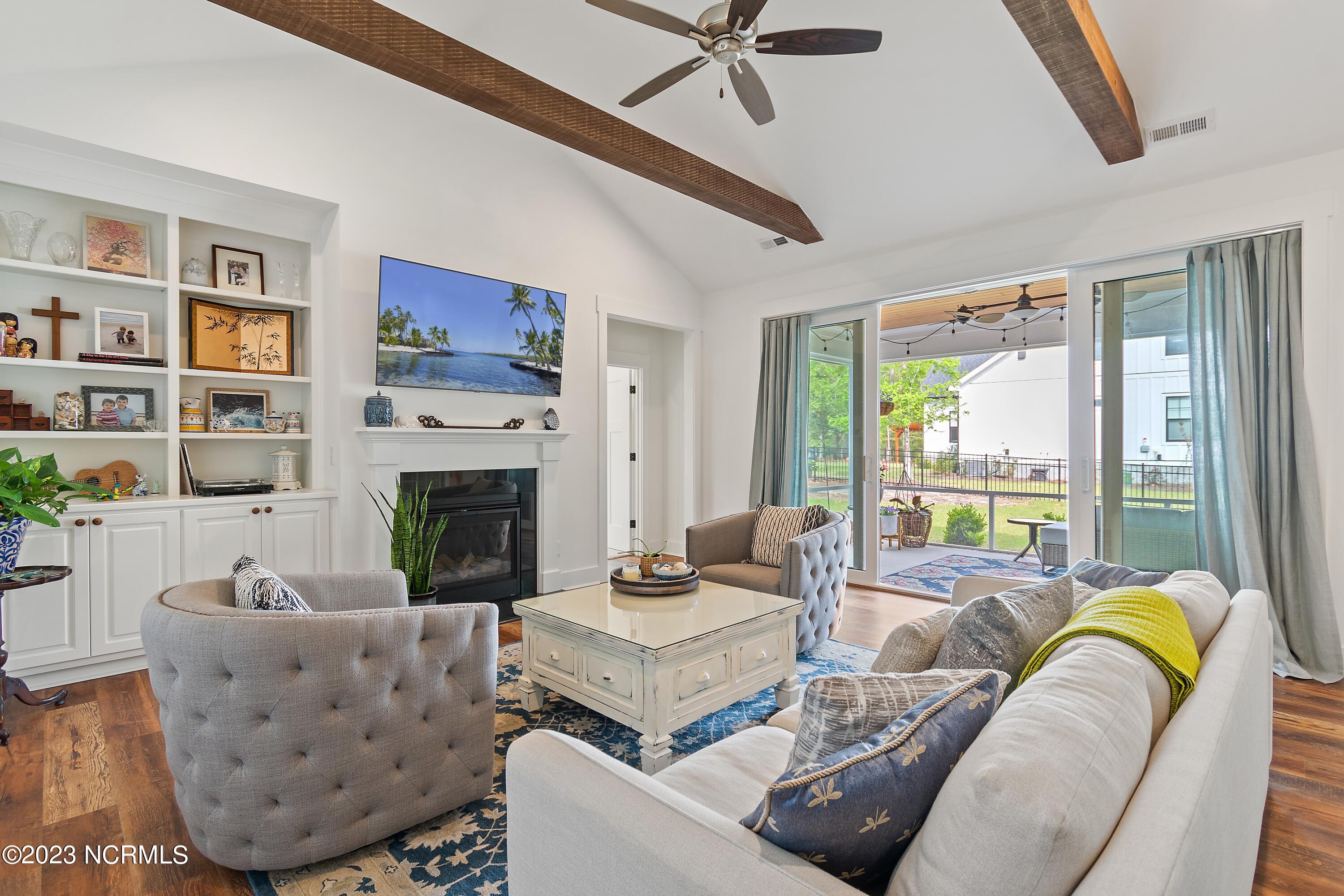 484 Crown Pointe Drive