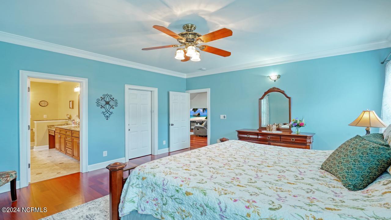 1077 Ridgemont Drive