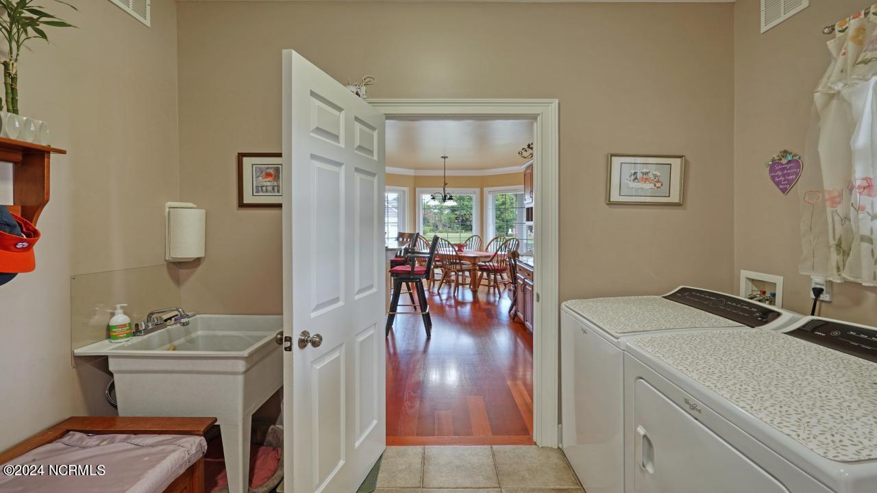 1077 Ridgemont Drive