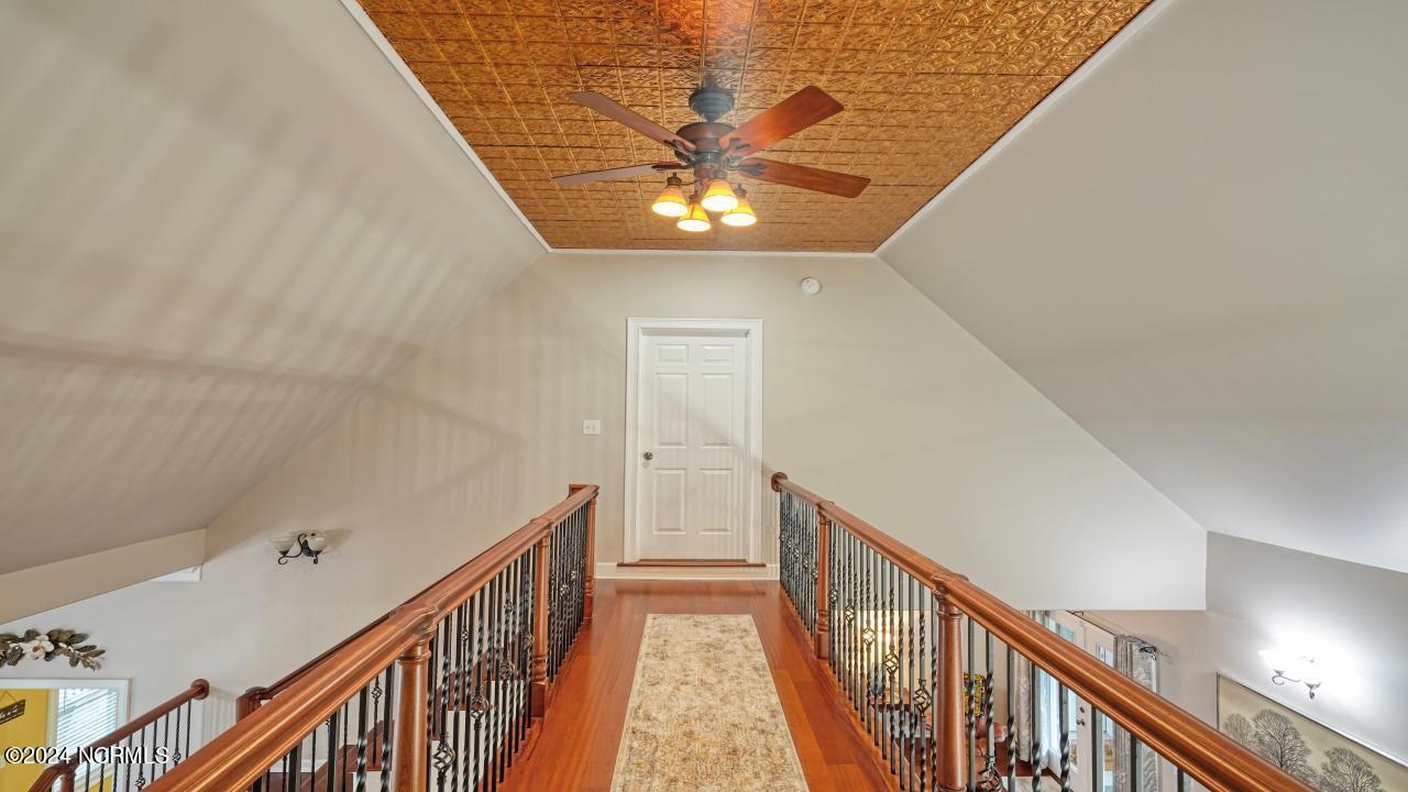 1077 Ridgemont Drive