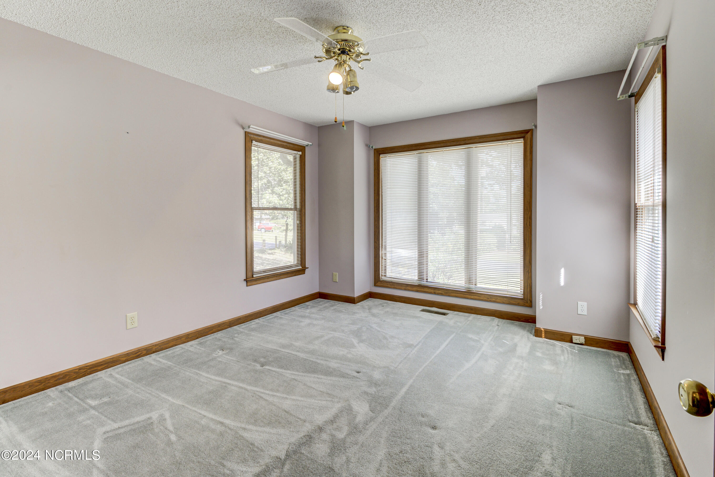 105 Cromwell Circle