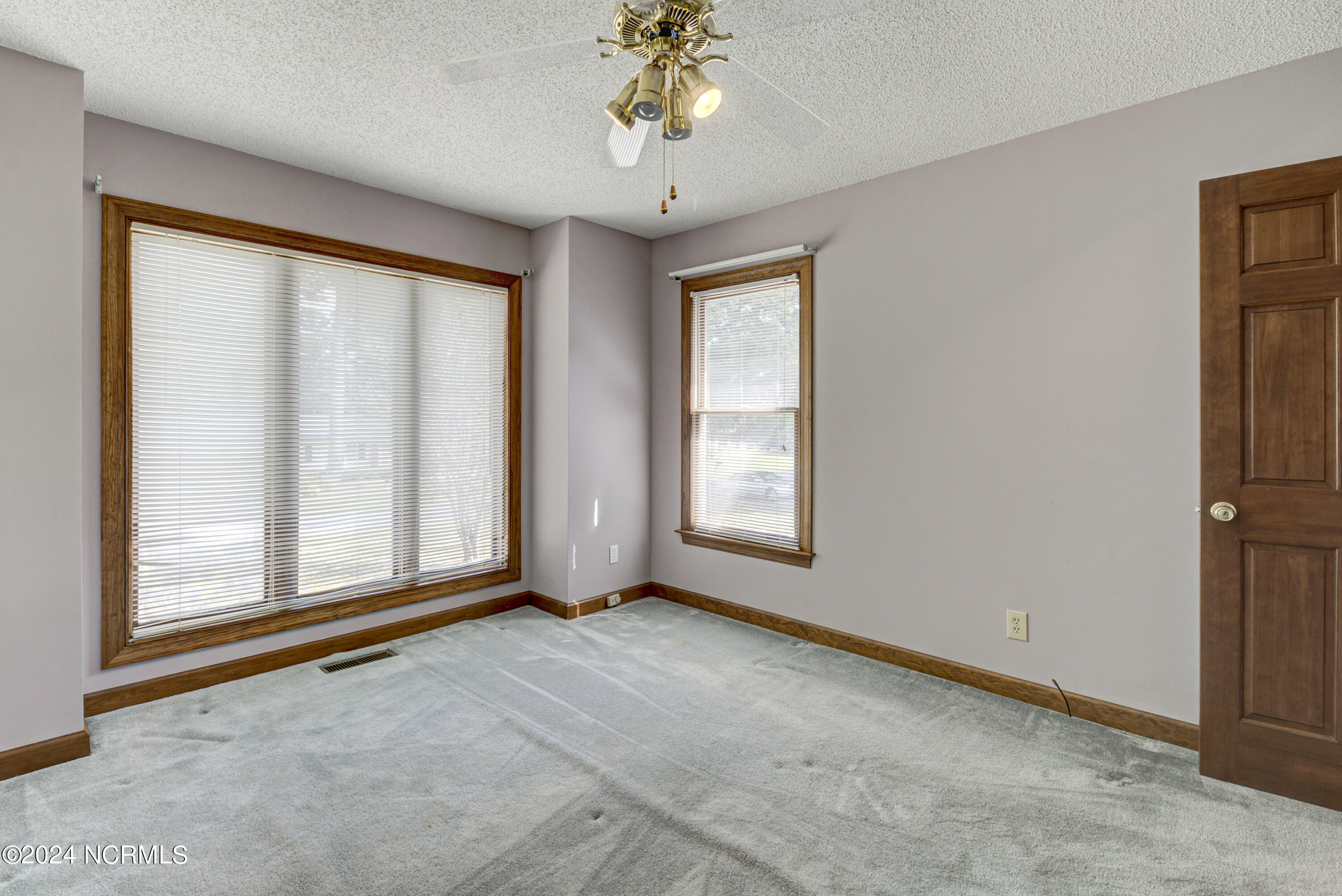 105 Cromwell Circle