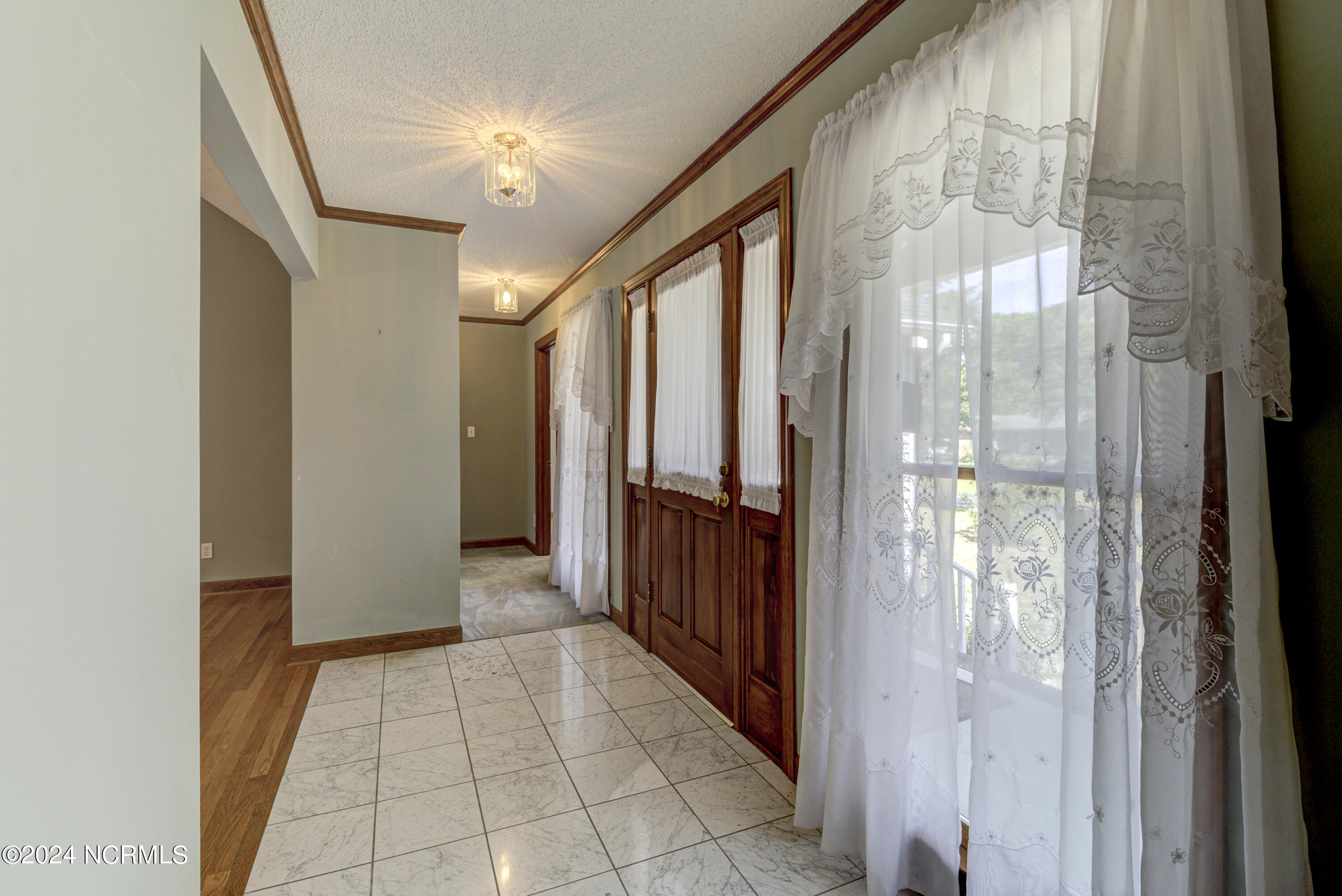105 Cromwell Circle