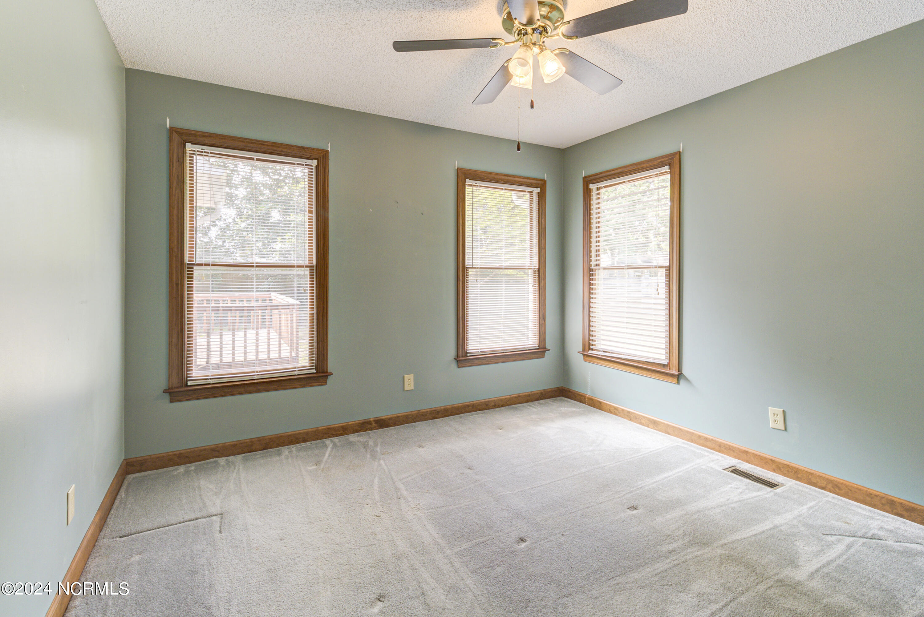 105 Cromwell Circle