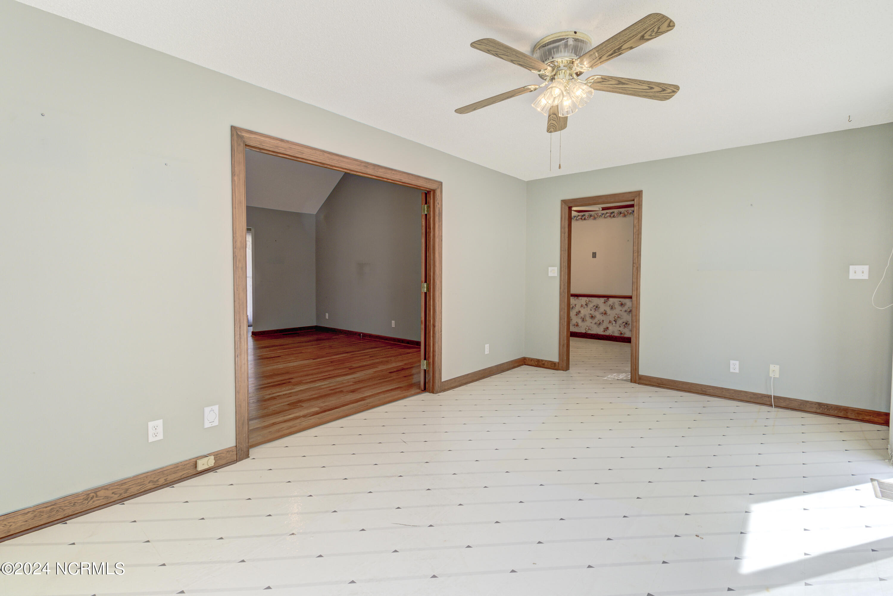 105 Cromwell Circle