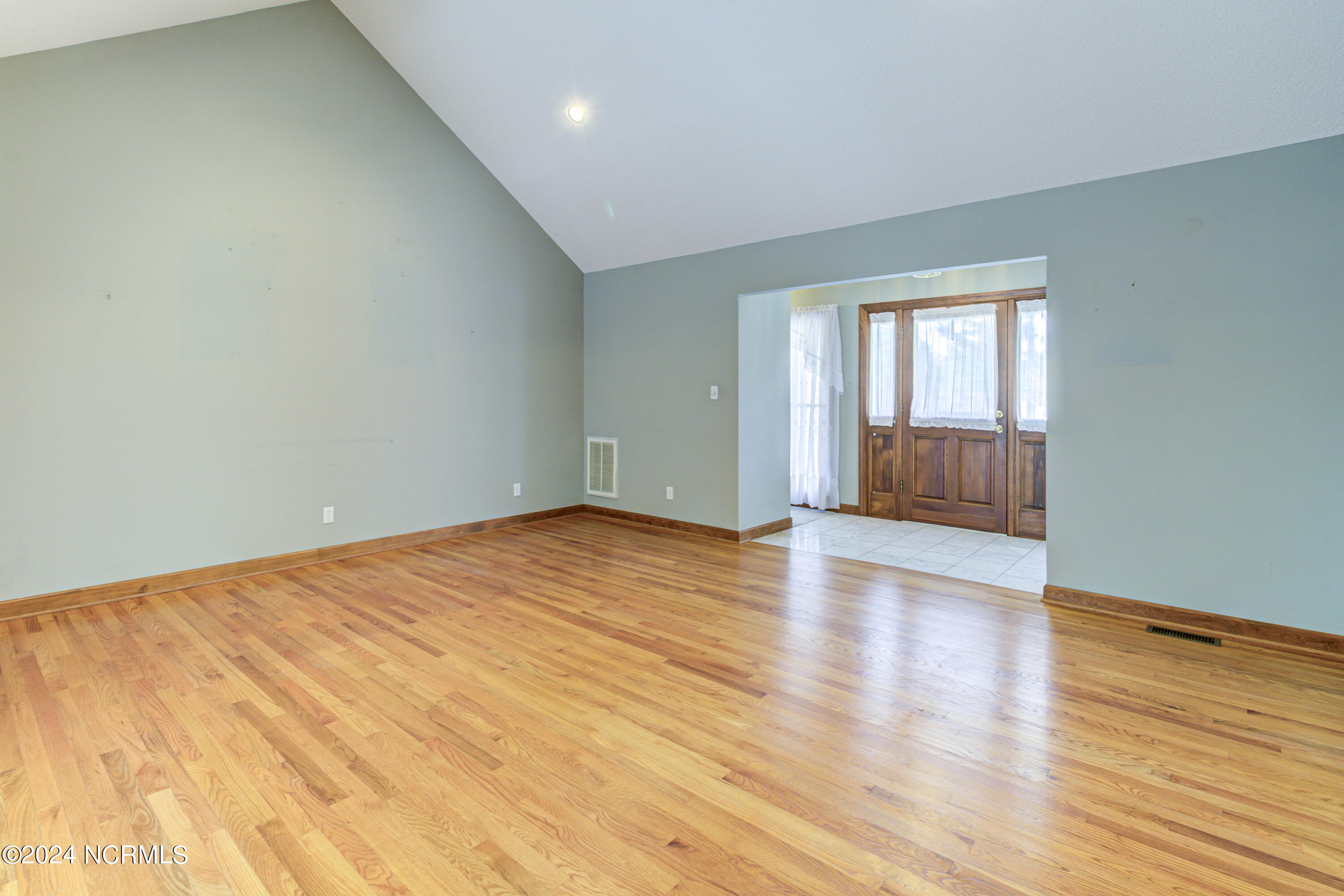 105 Cromwell Circle
