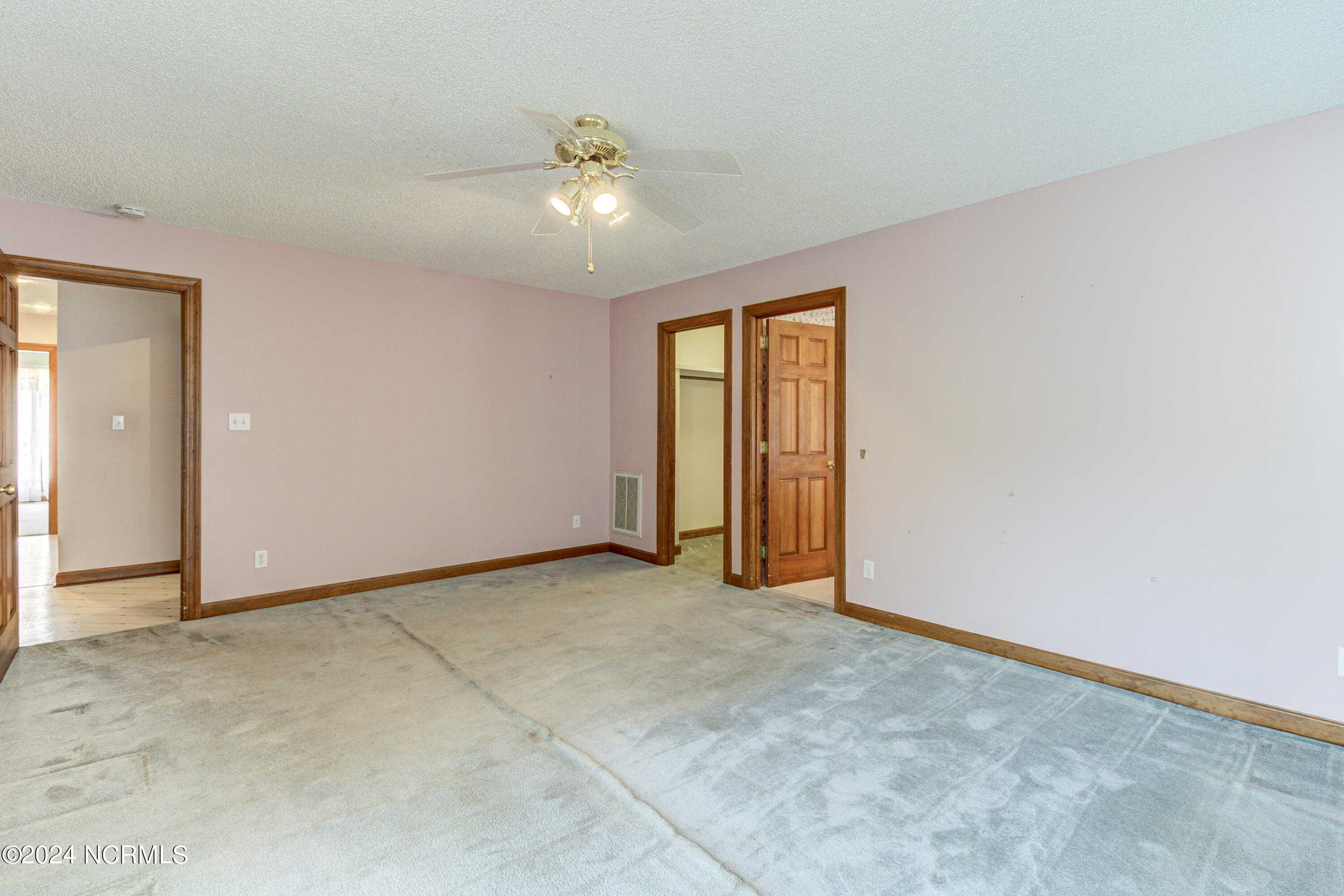 105 Cromwell Circle
