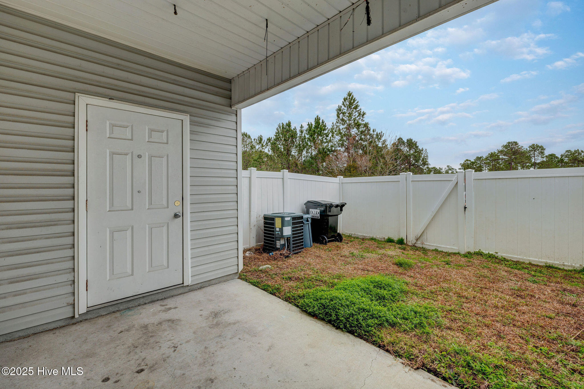 528 Oyster Rock Lane