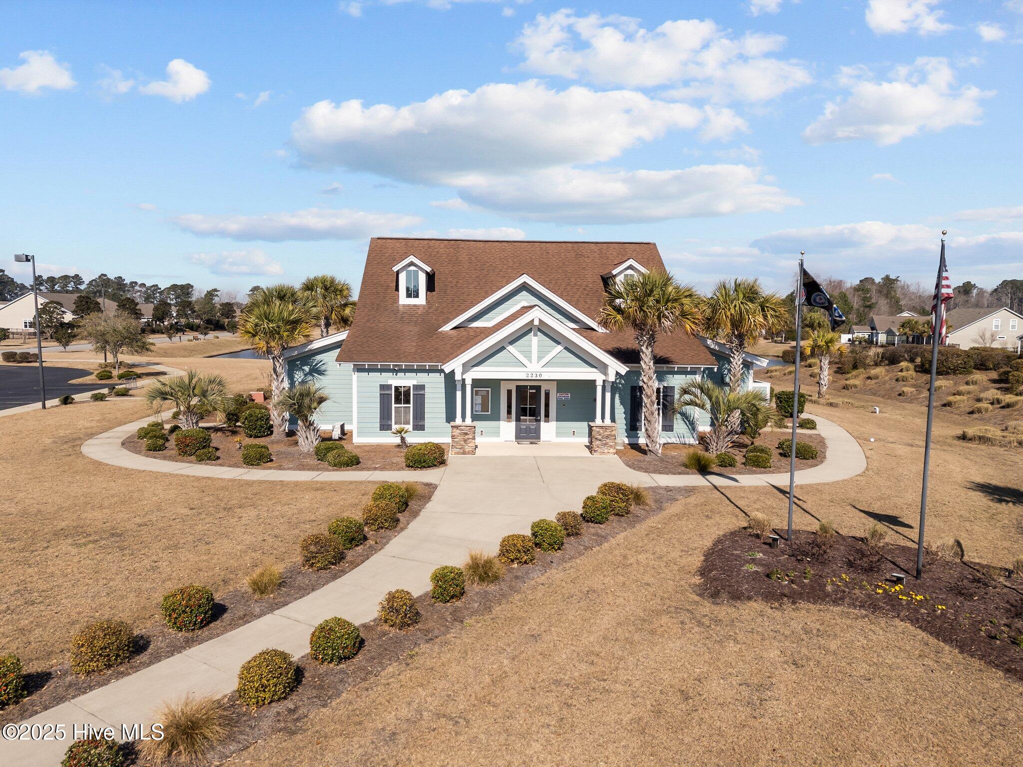 608 Dellcastle Court NW