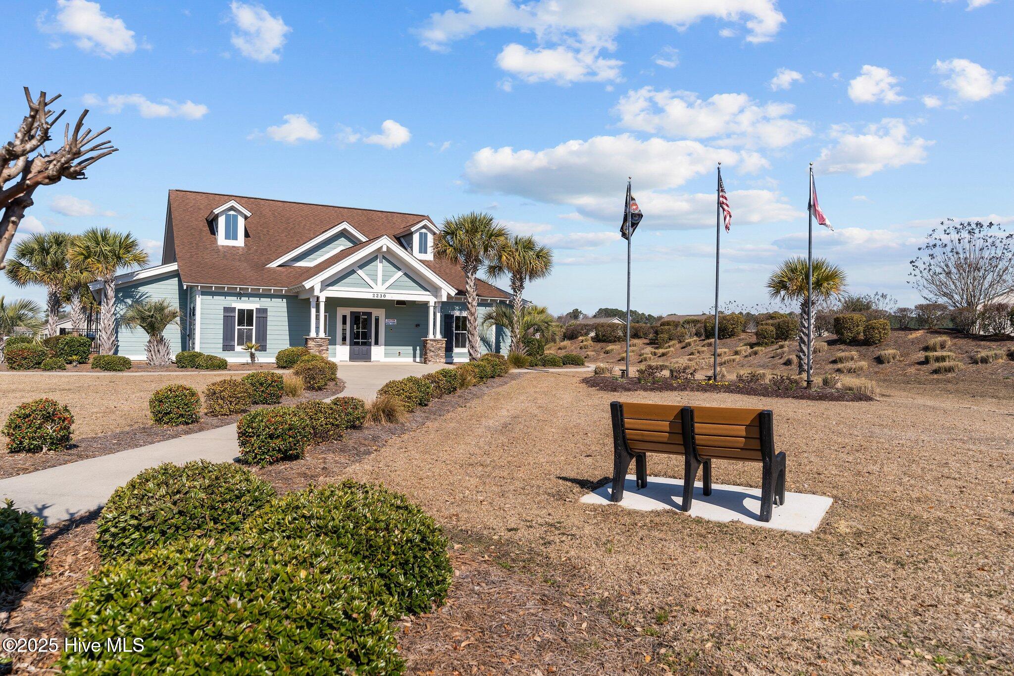 608 Dellcastle Court NW