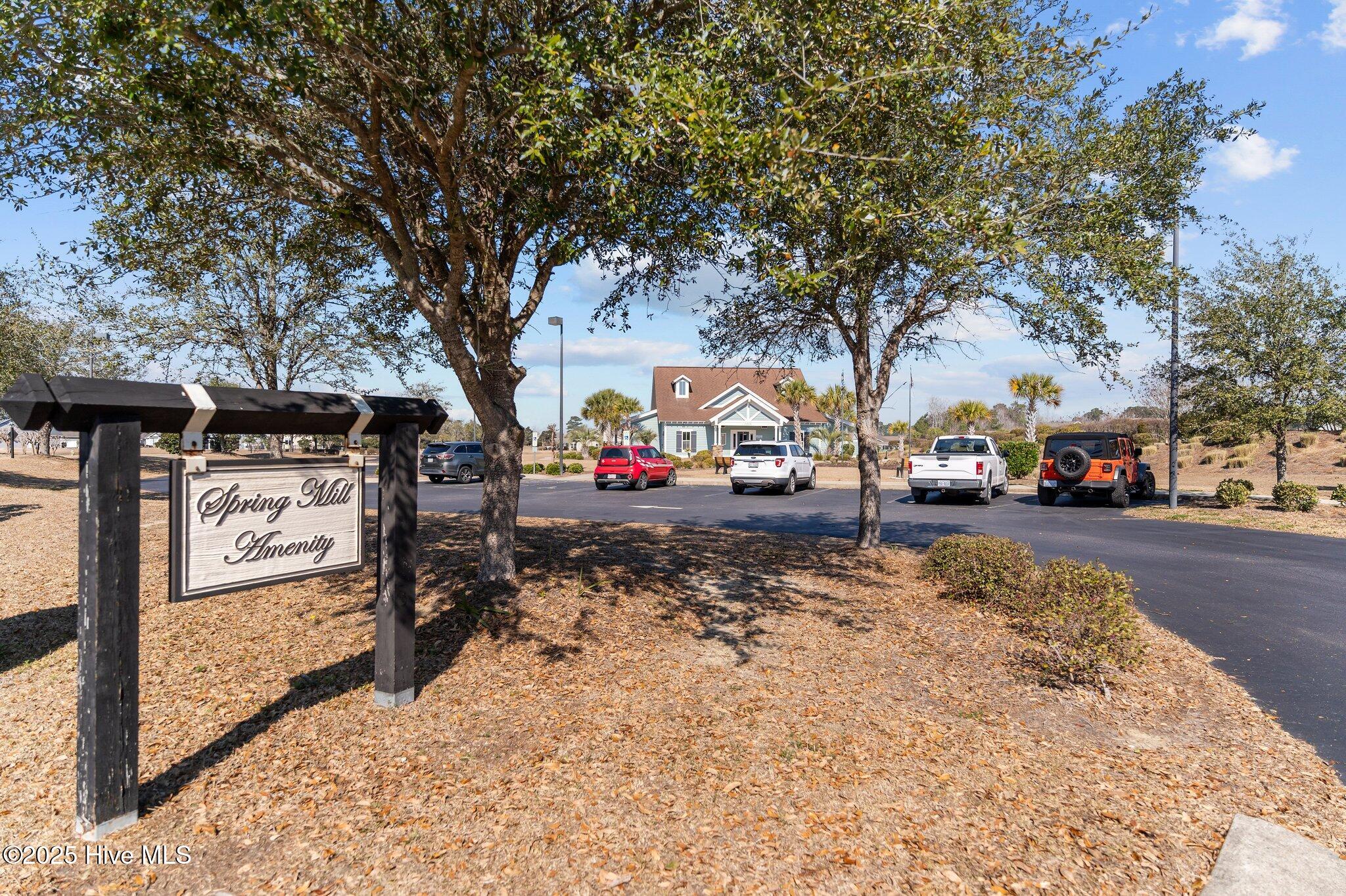 608 Dellcastle Court NW