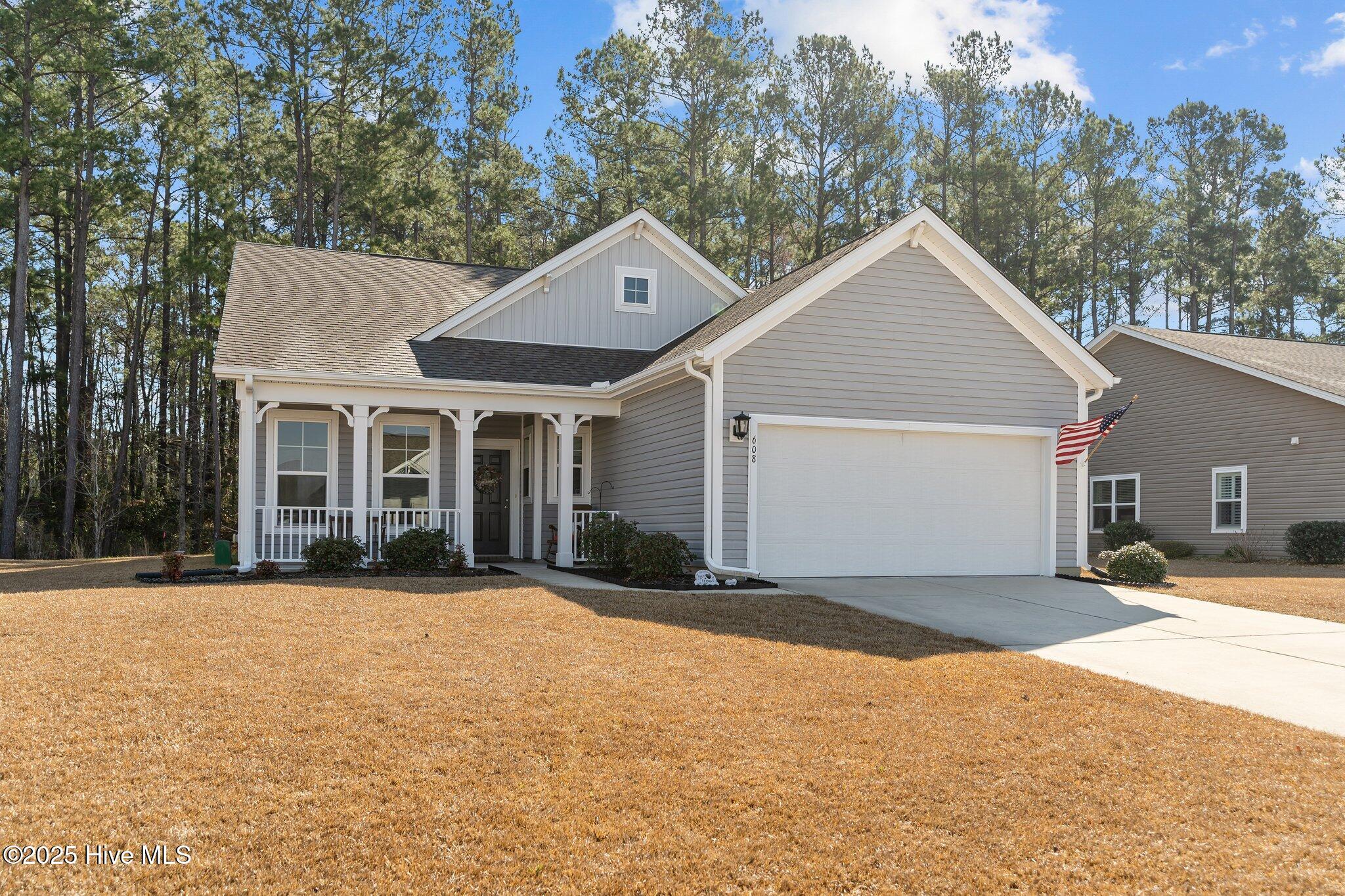 608 Dellcastle Court NW