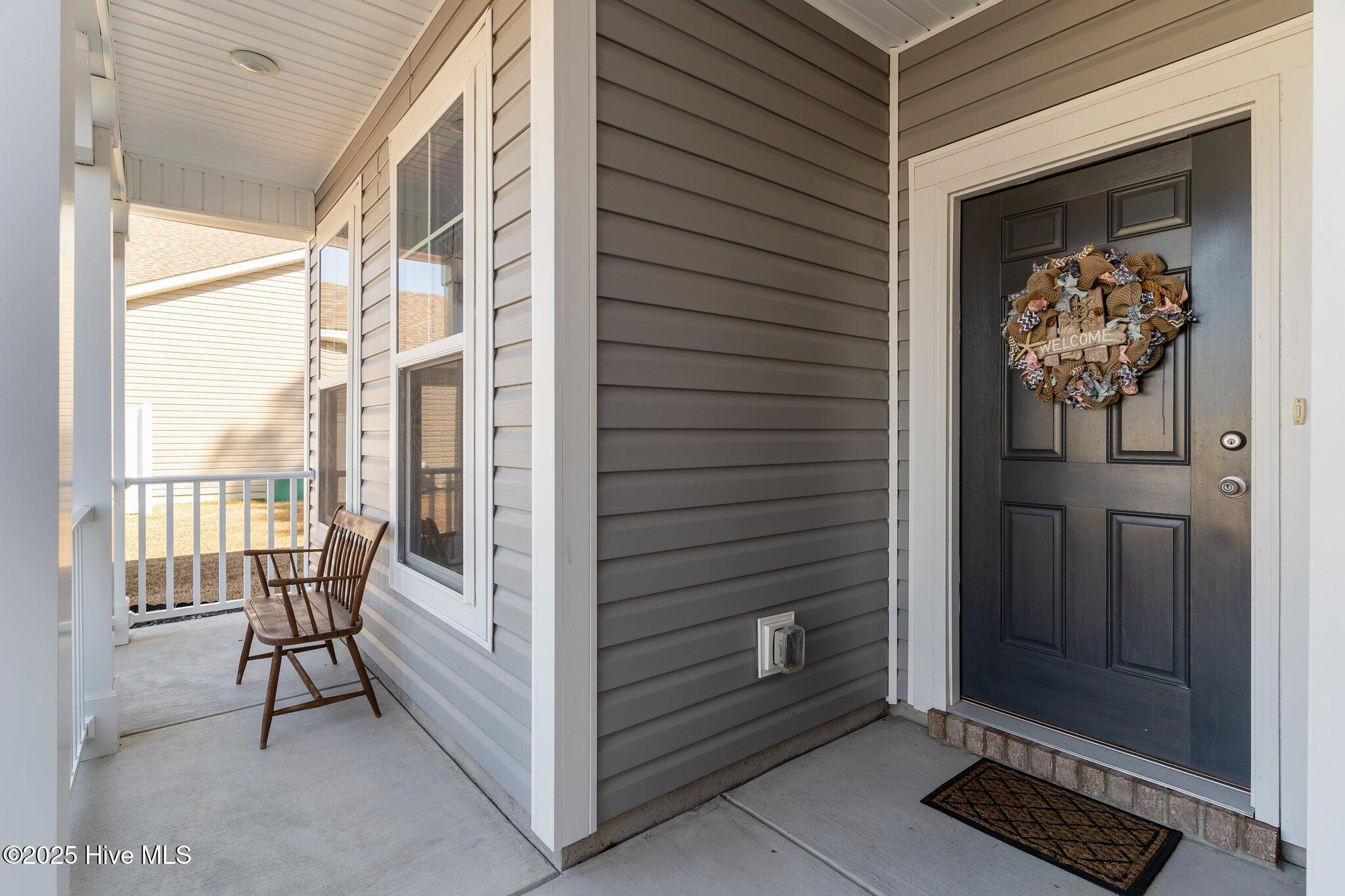 608 Dellcastle Court NW