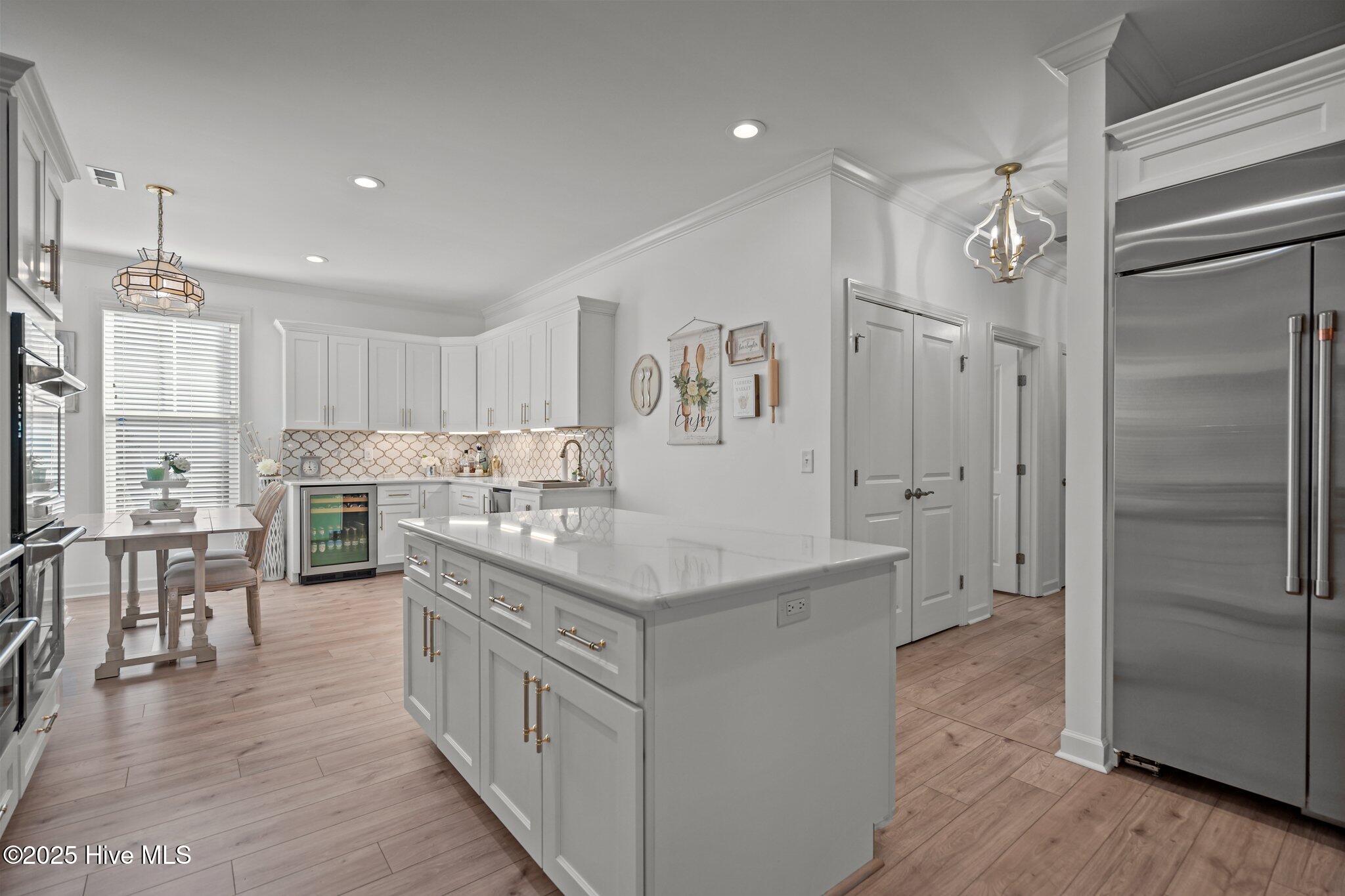 6151 Willow Glen Drive