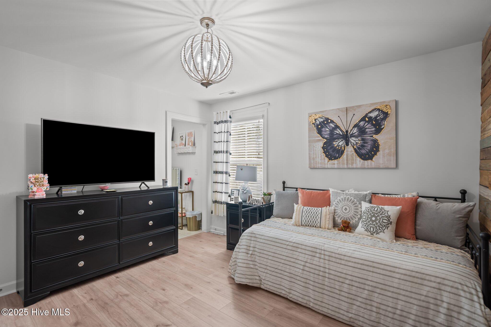 6151 Willow Glen Drive