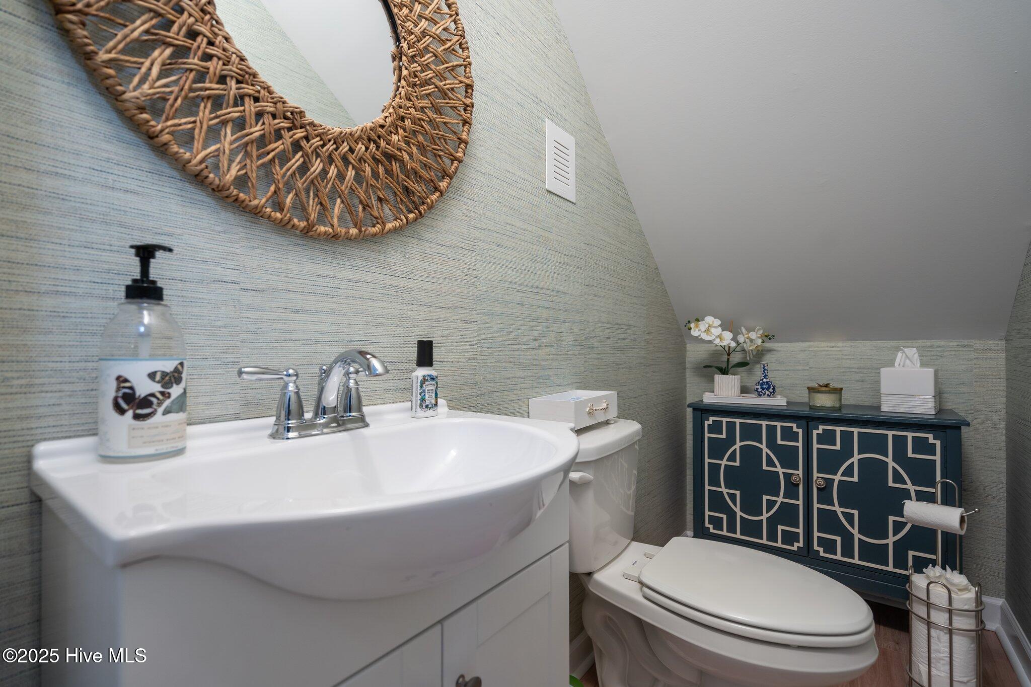 6151 Willow Glen Drive