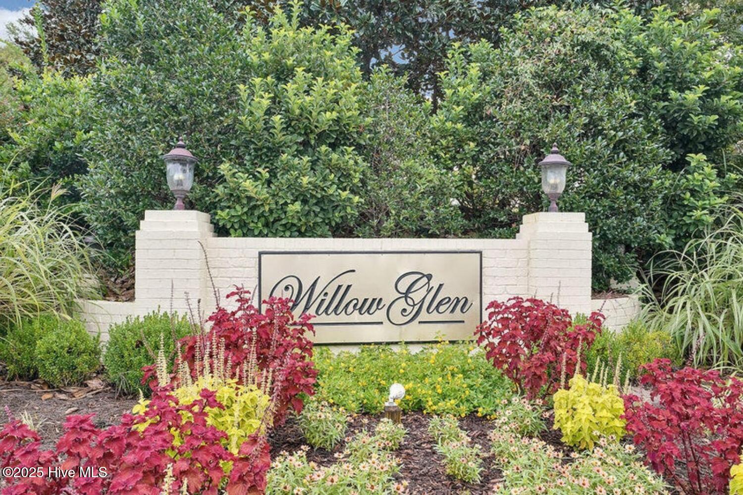 6151 Willow Glen Drive