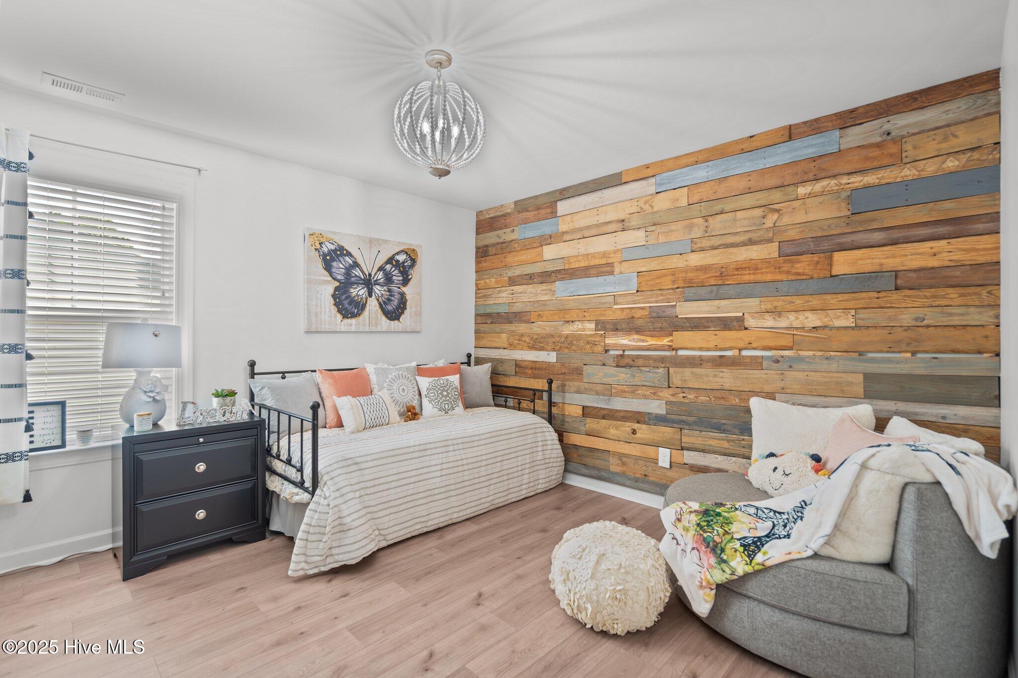 6151 Willow Glen Drive