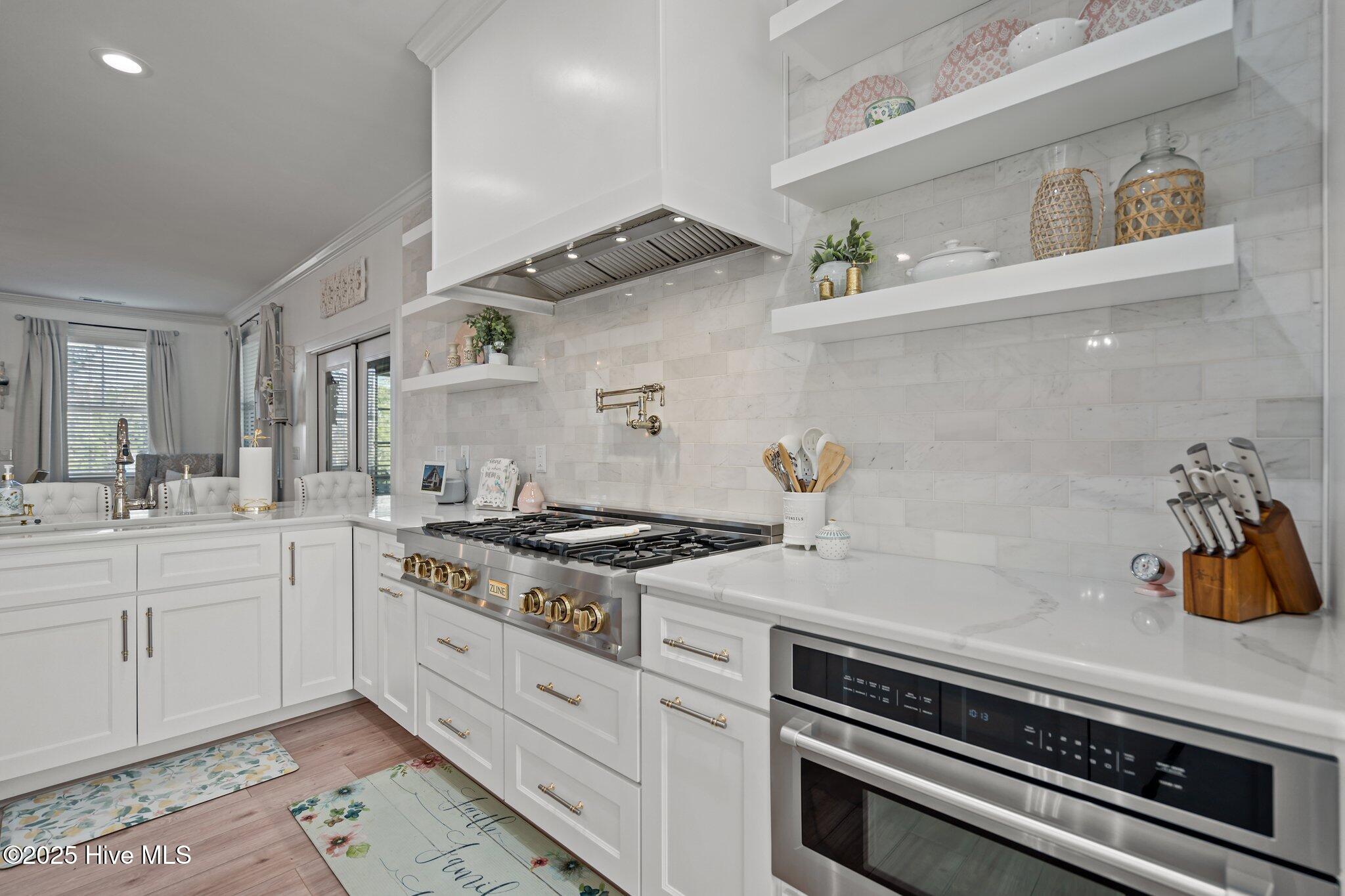 6151 Willow Glen Drive