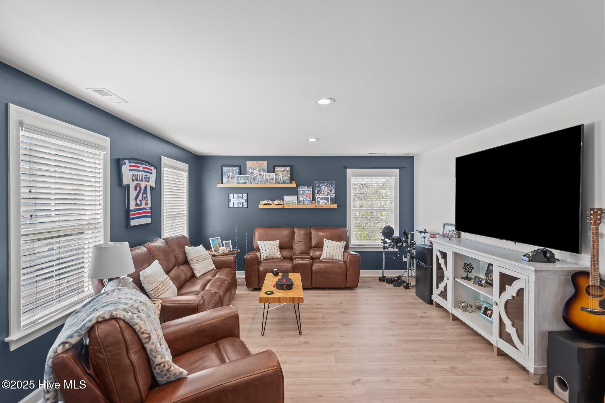 6151 Willow Glen Drive