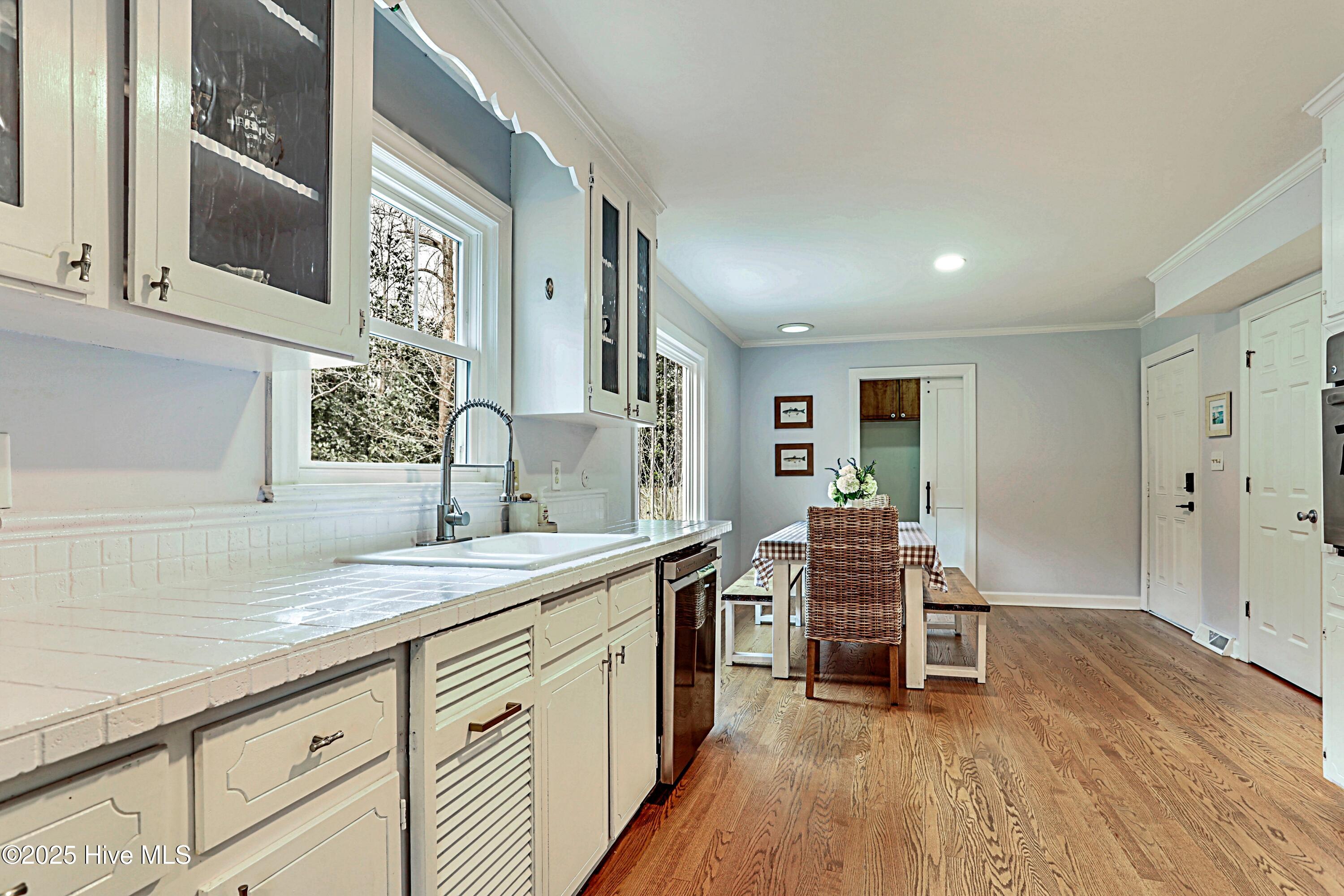 1690 Scotts Hill Loop Road