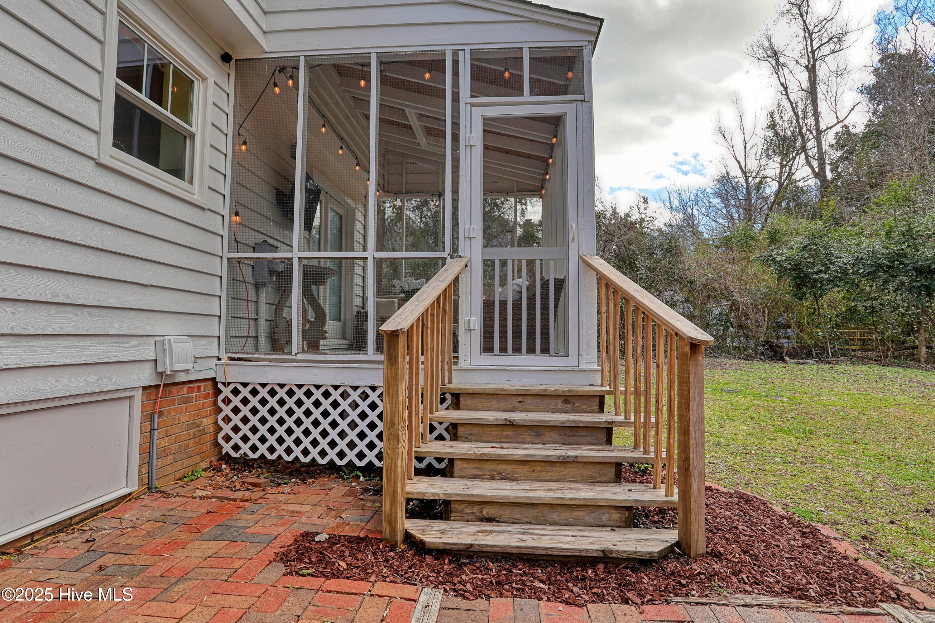 1690 Scotts Hill Loop Road