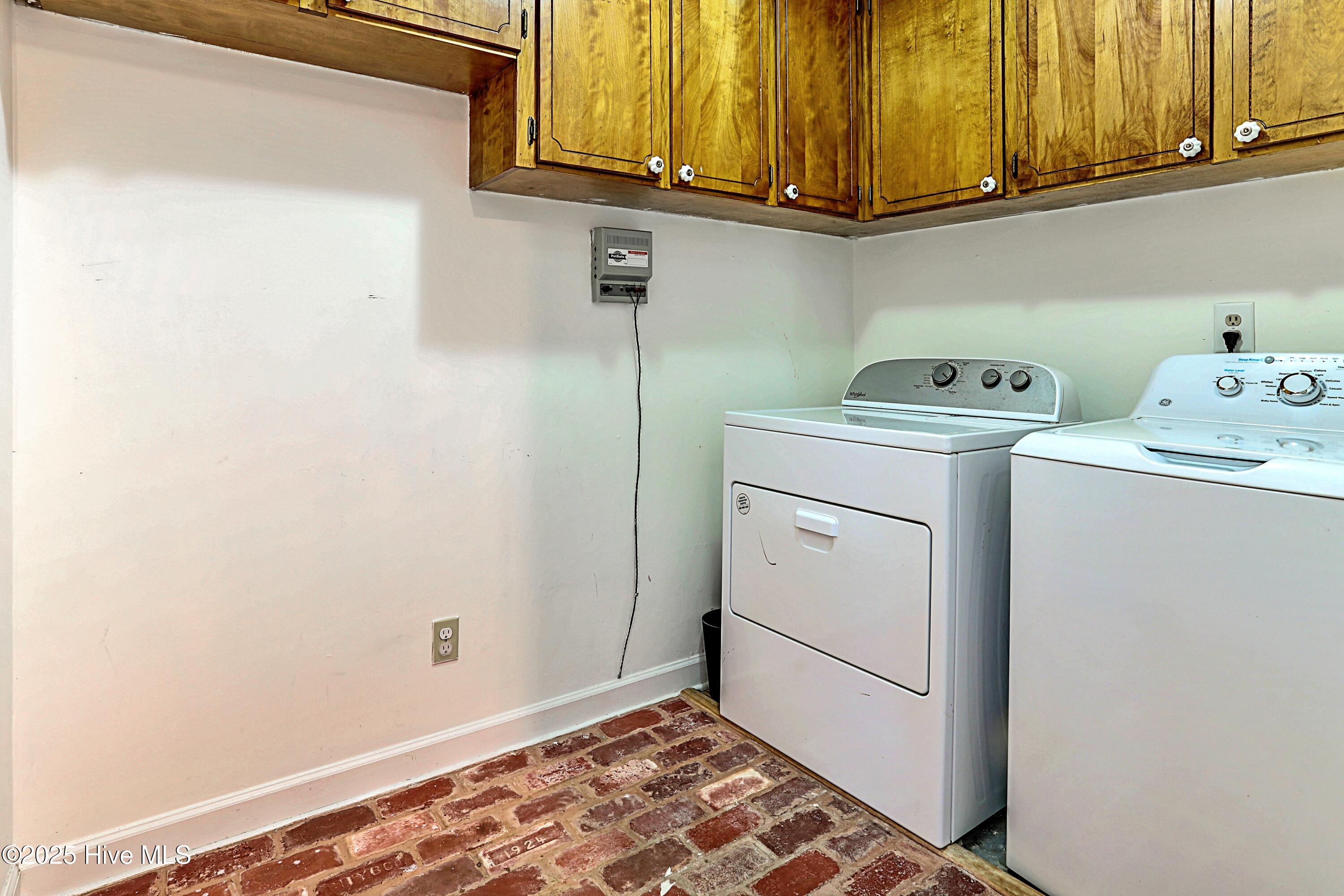 1690 Scotts Hill Loop Road