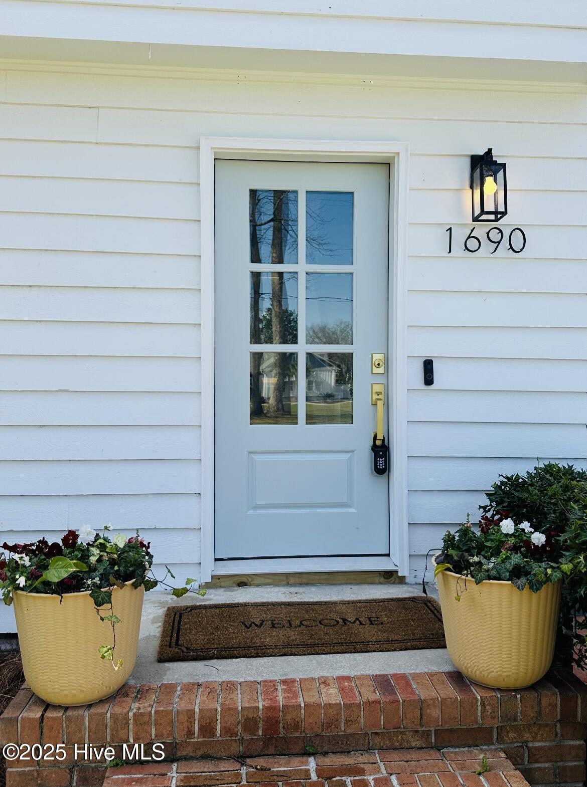 1690 Scotts Hill Loop Road