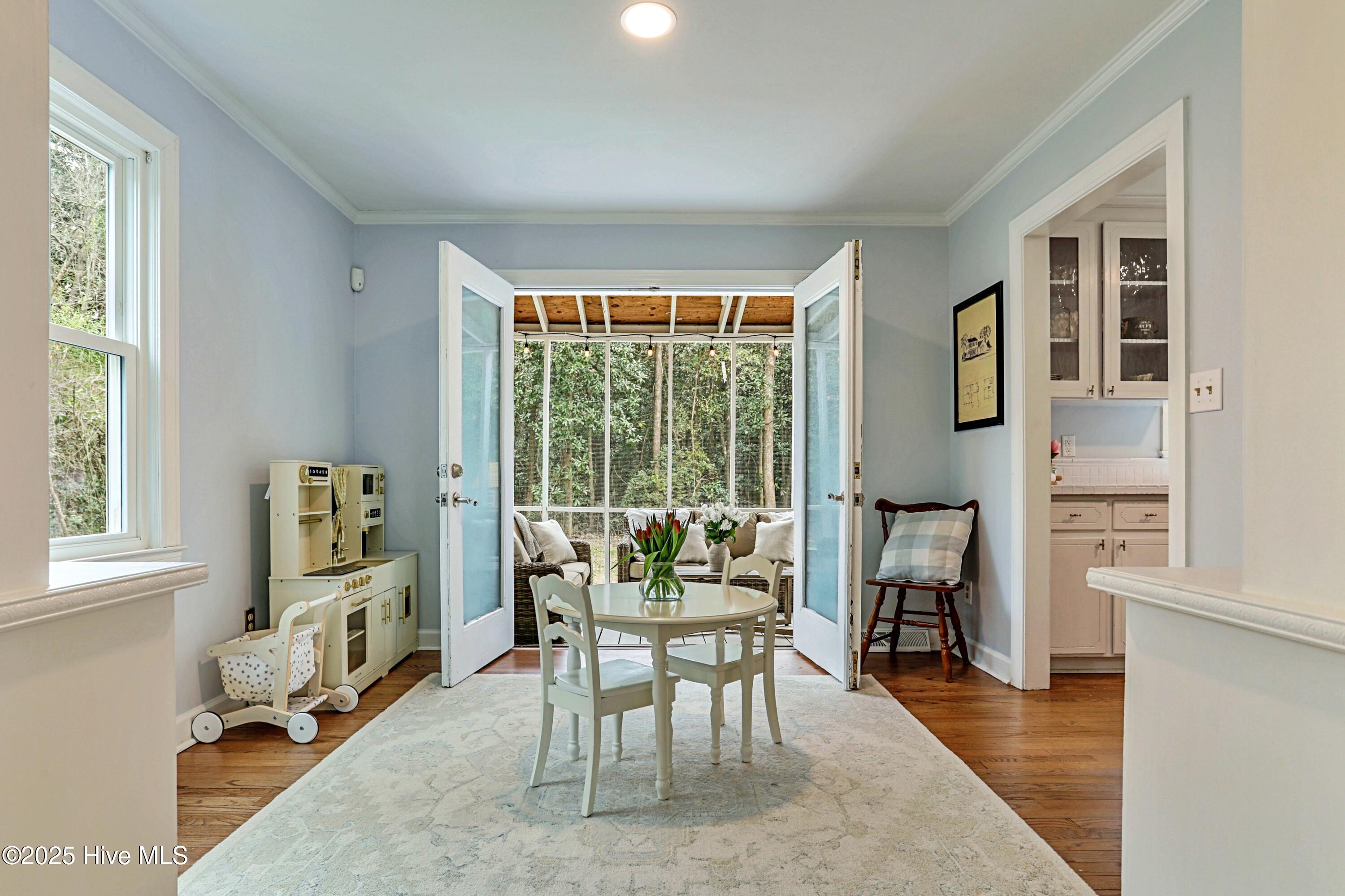 1690 Scotts Hill Loop Road