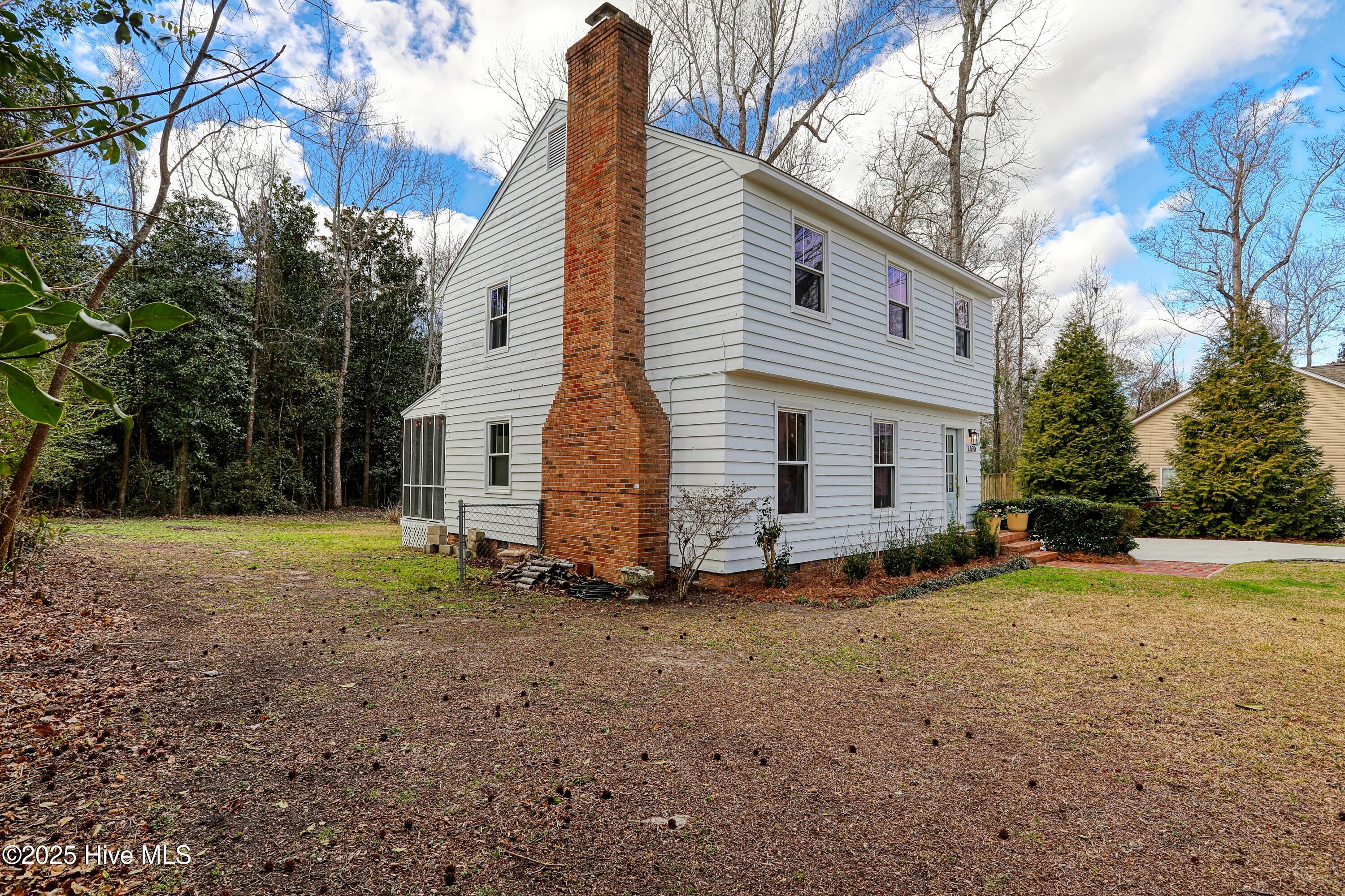1690 Scotts Hill Loop Road