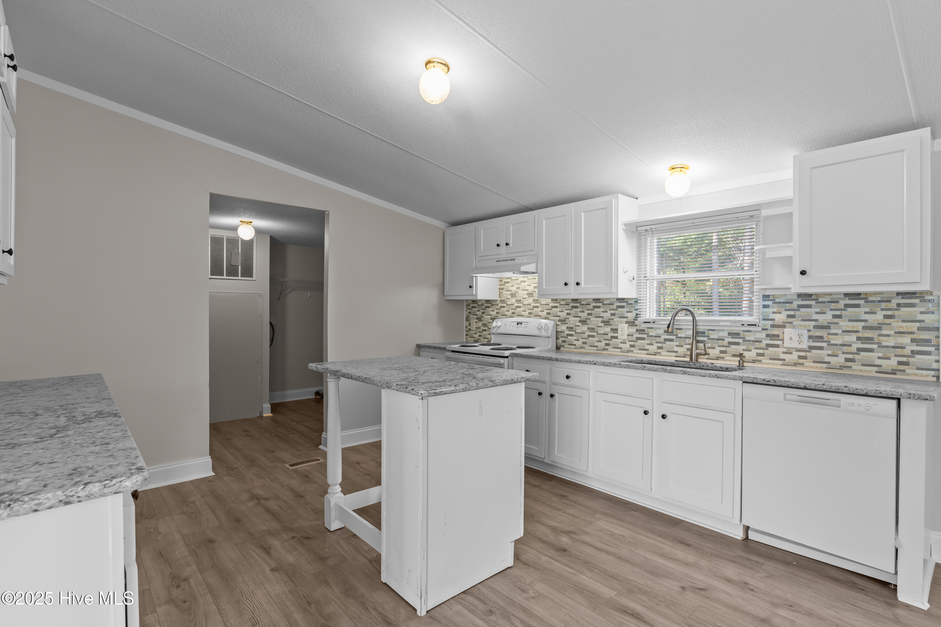 2951 Lone Tree Court