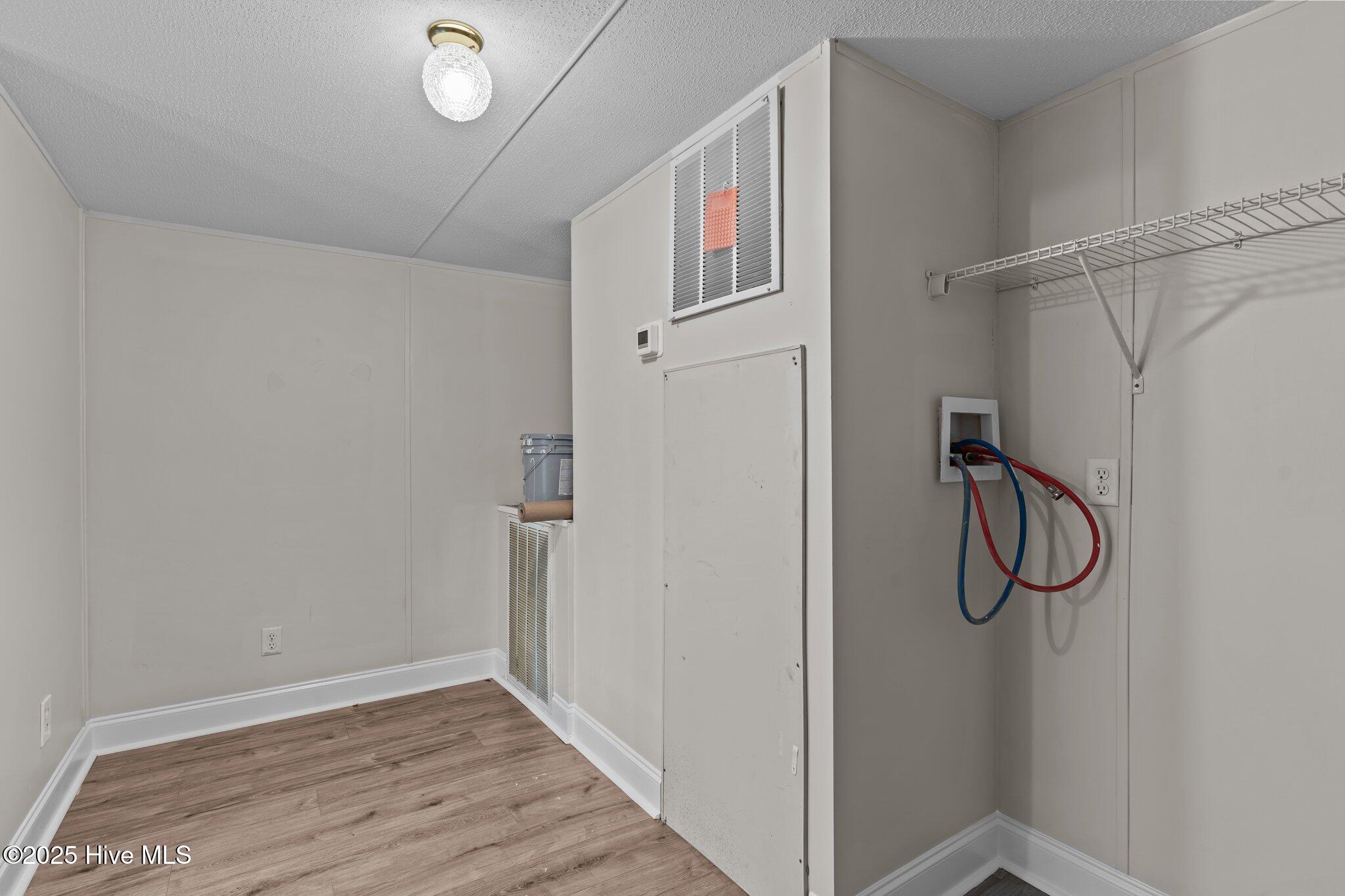 2951 Lone Tree Court