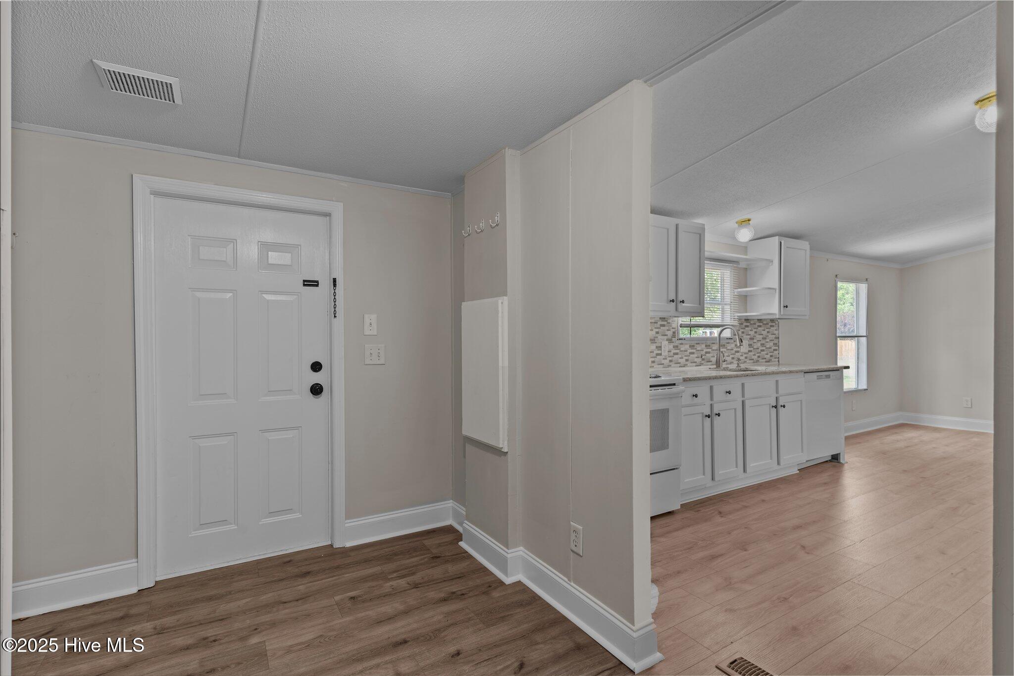 2951 Lone Tree Court